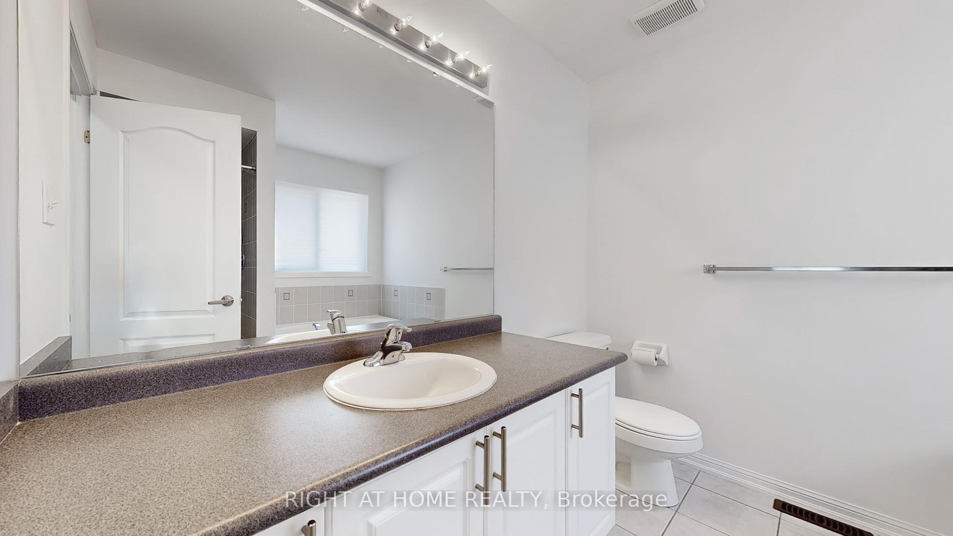 Photo 24 of 76 Barkdale Way, Whitby, Pringle Creek — HOMEH