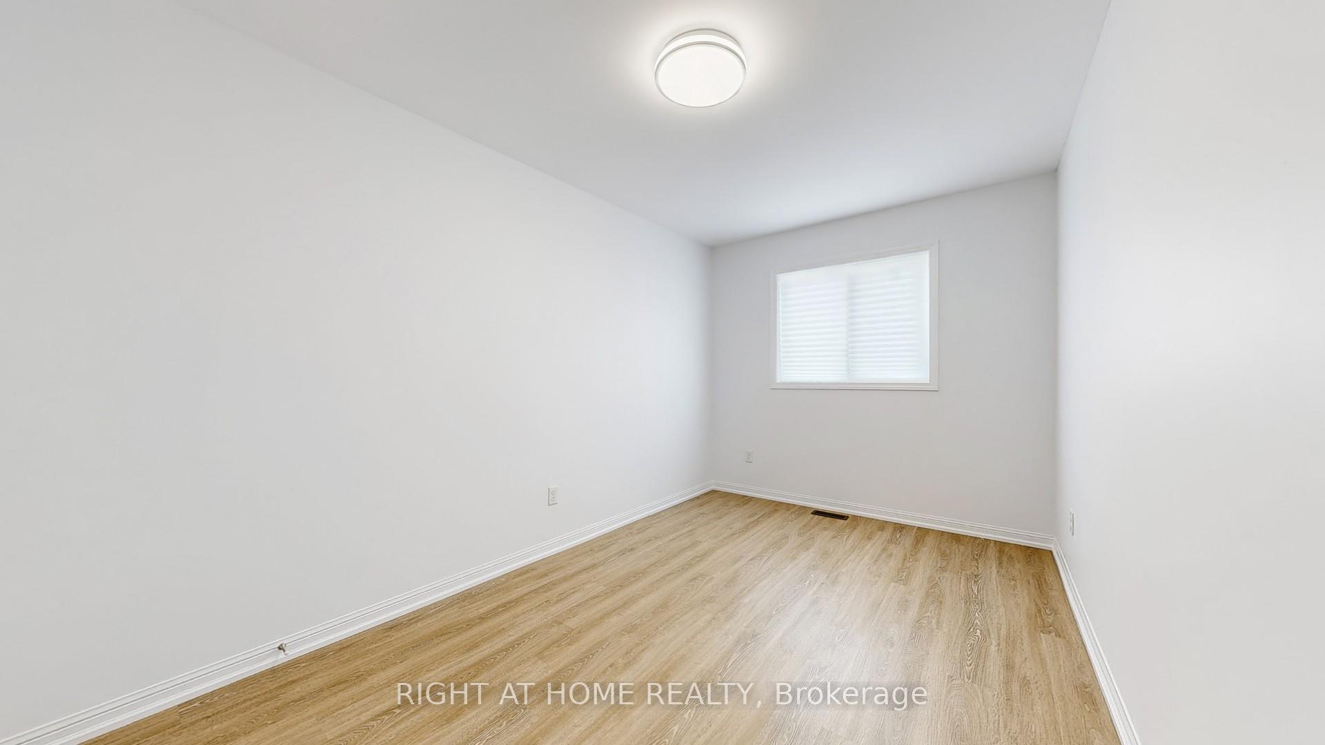 Photo 29 of 76 Barkdale Way, Whitby, Pringle Creek — HOMEH