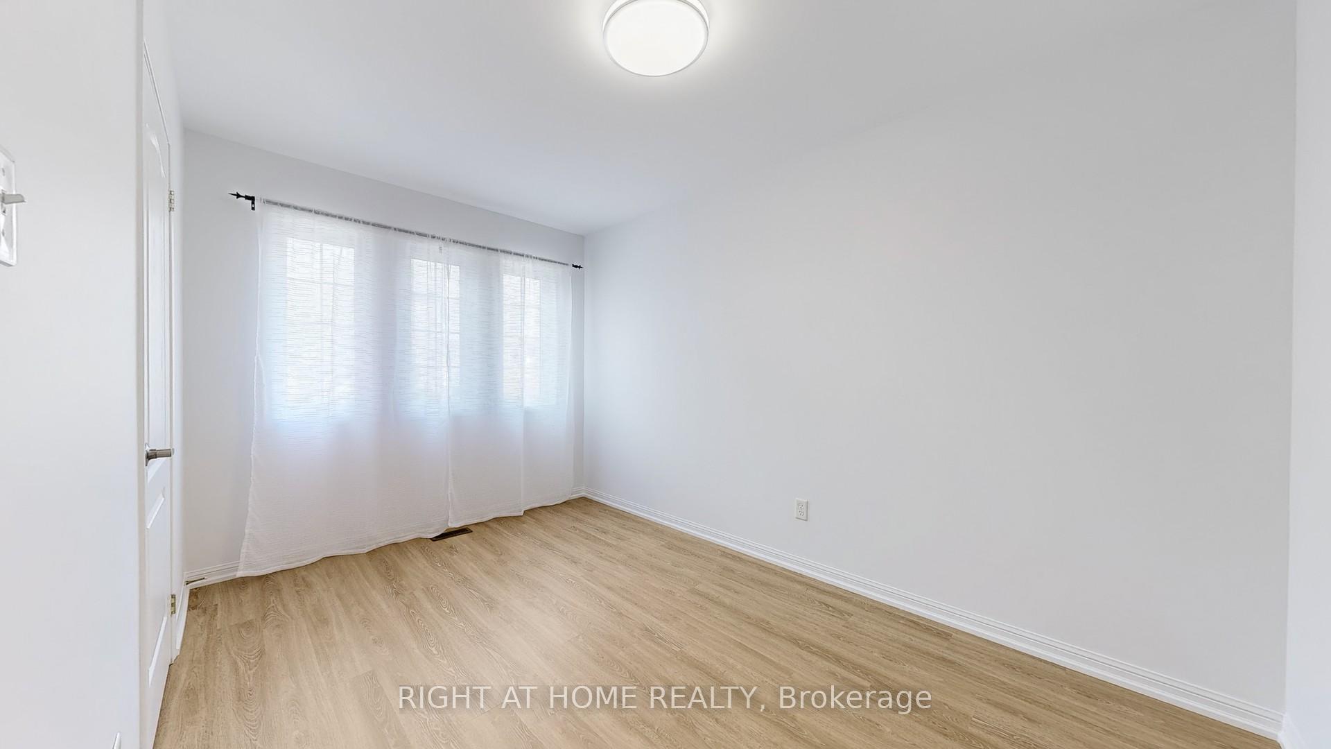 Photo 32 of 76 Barkdale Way, Whitby, Pringle Creek — HOMEH