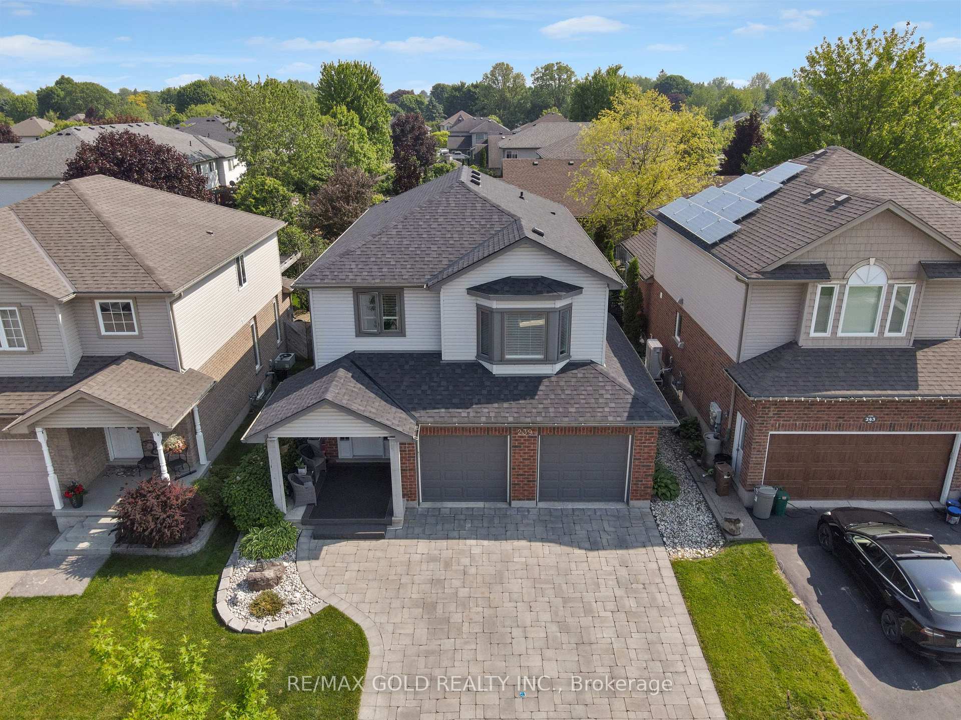 Photo 2 of 239 Park Avenue W, Woolwich — HOMEH