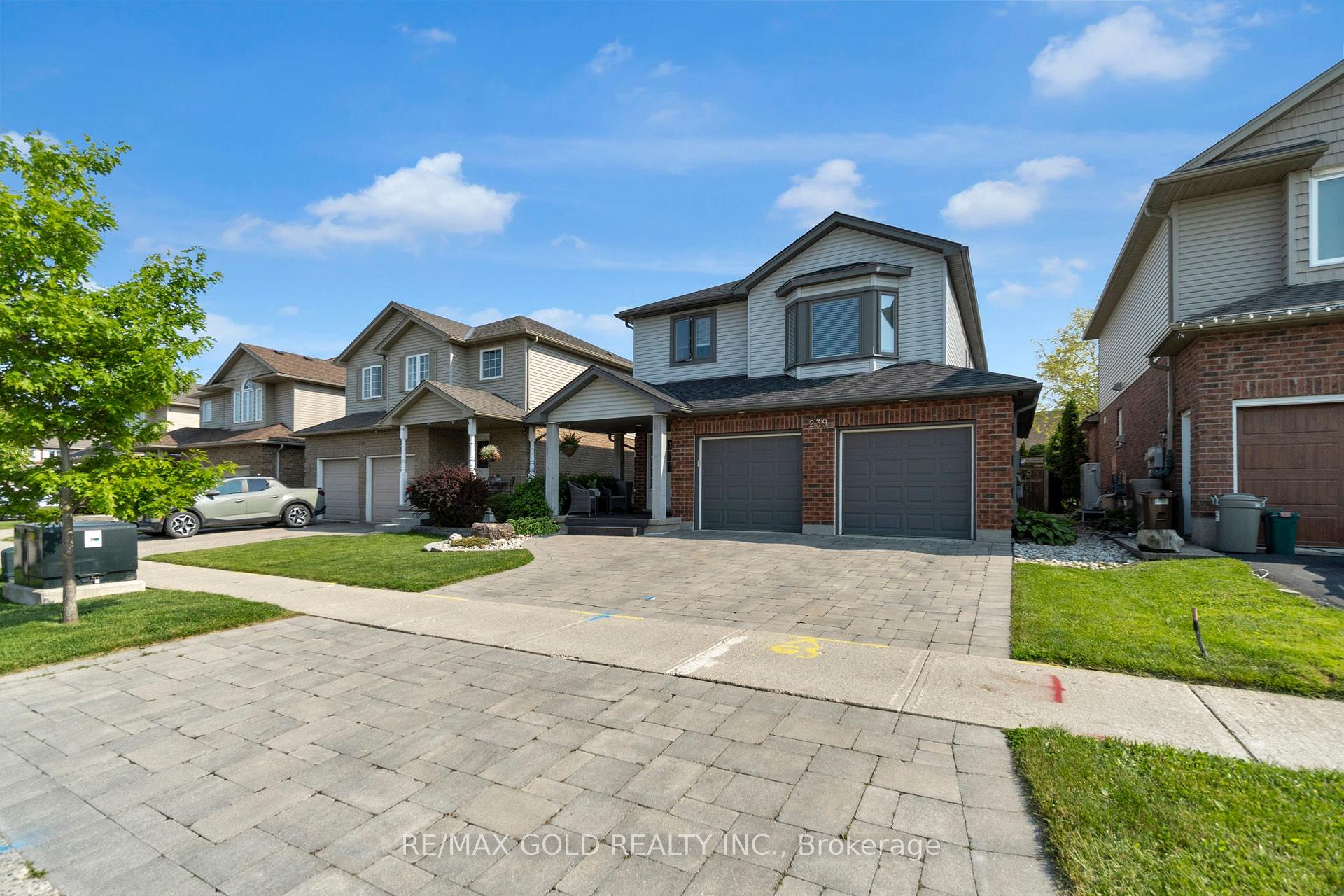 Photo 3 of 239 Park Avenue W, Woolwich — HOMEH