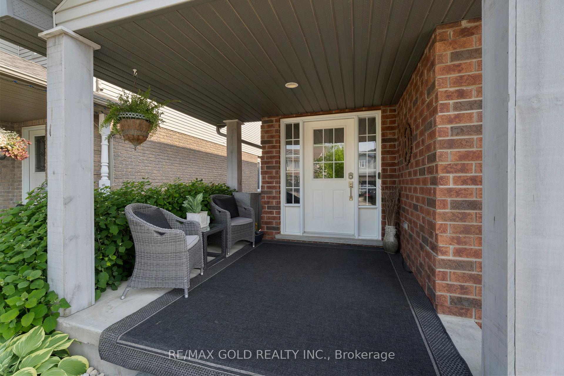 Photo 4 of 239 Park Avenue W, Woolwich — HOMEH