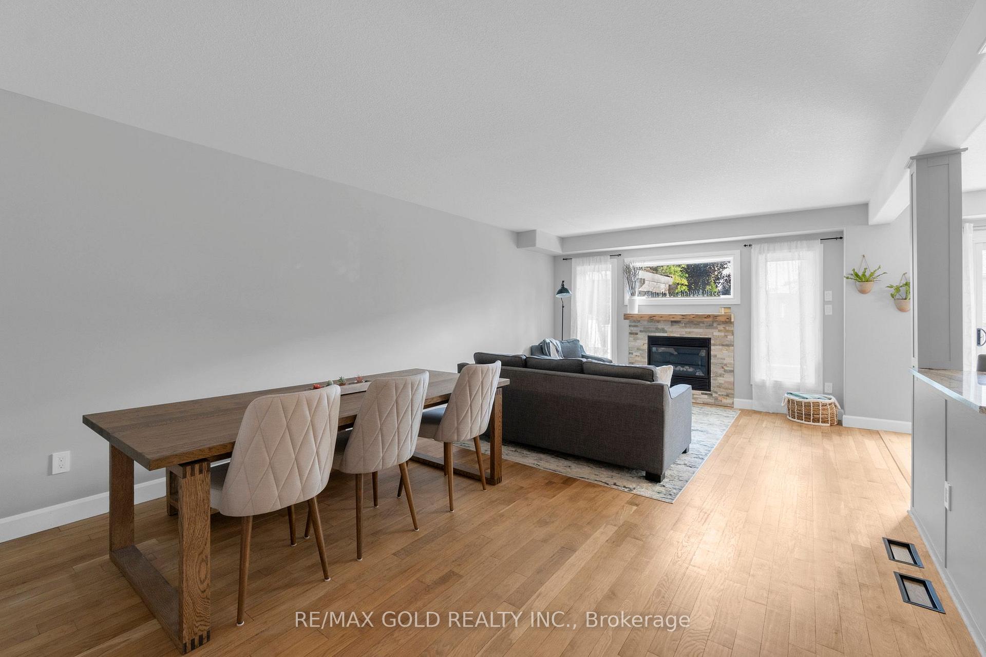 Photo 8 of 239 Park Avenue W, Woolwich — HOMEH