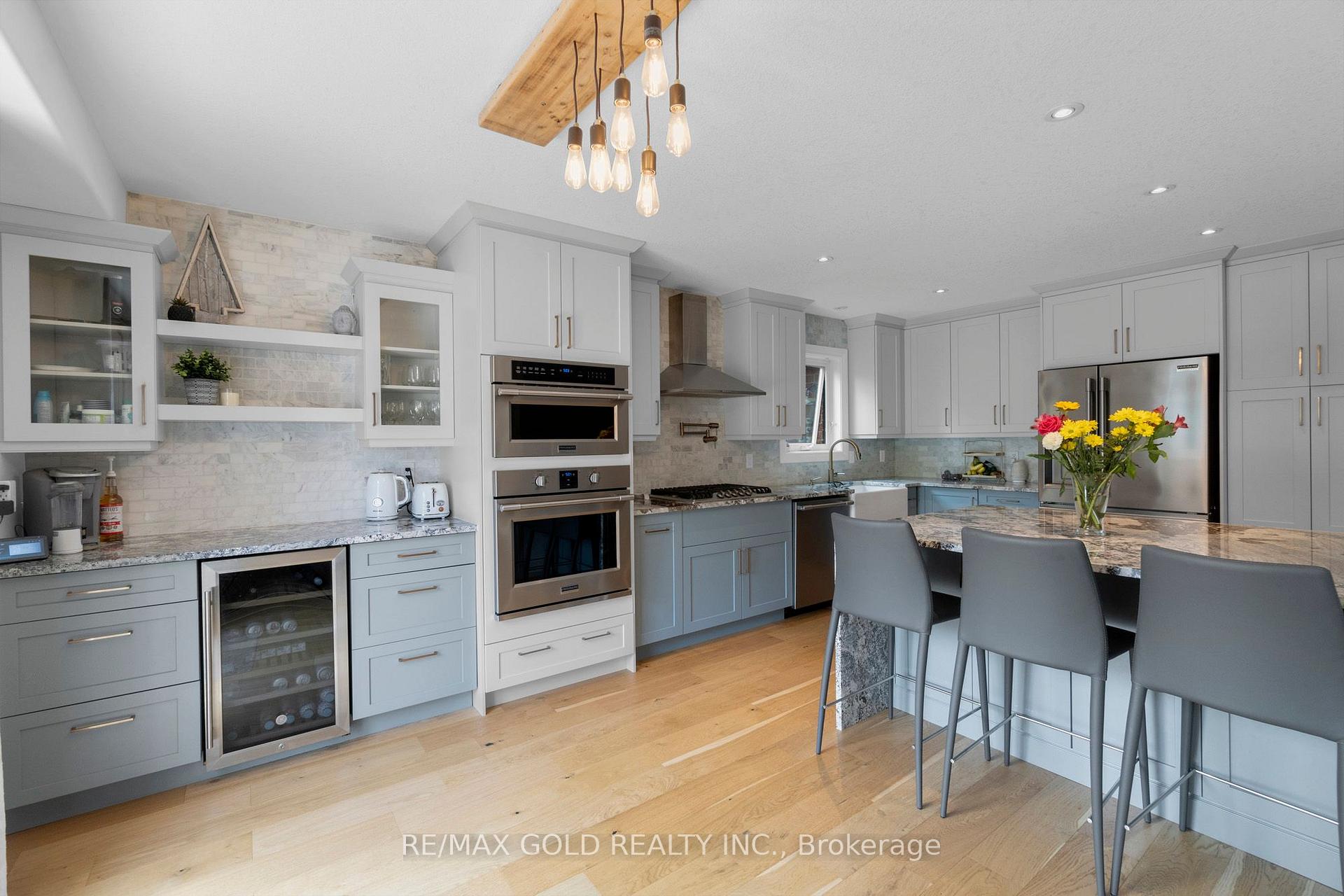 Photo 13 of 239 Park Avenue W, Woolwich — HOMEH