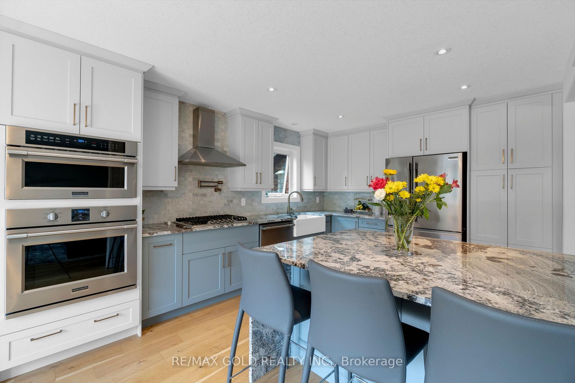 Photo 14 of 239 Park Avenue W, Woolwich — HOMEH