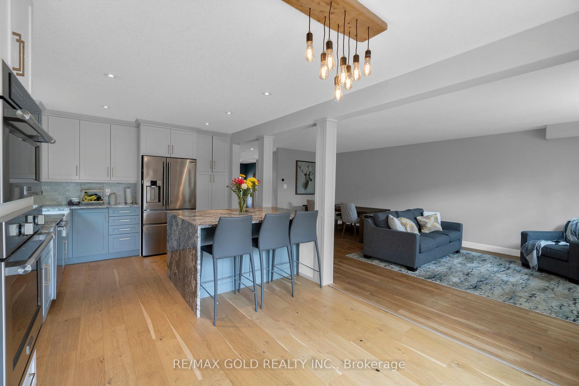 Photo 15 of 239 Park Avenue W, Woolwich — HOMEH