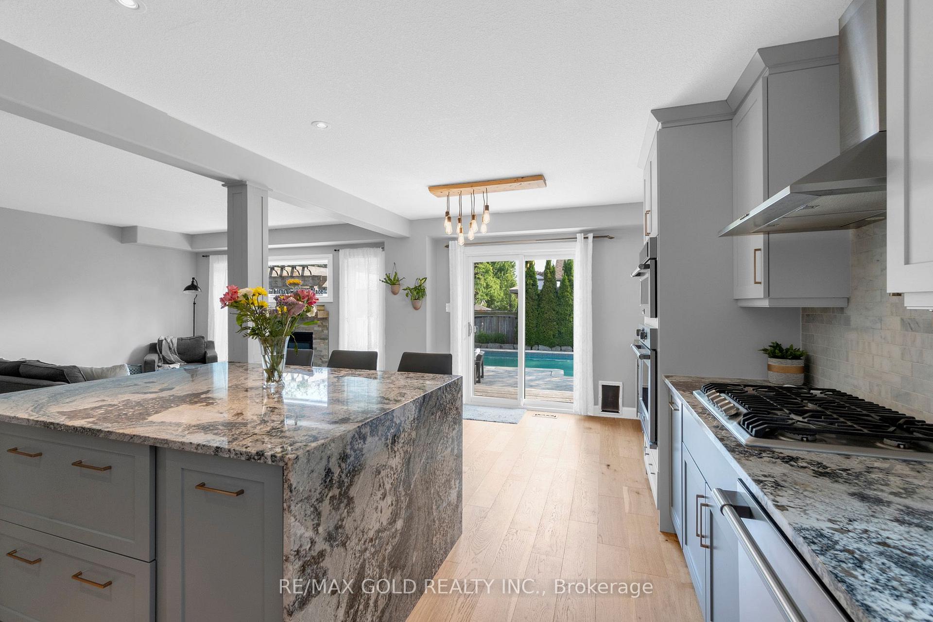 Photo 17 of 239 Park Avenue W, Woolwich — HOMEH