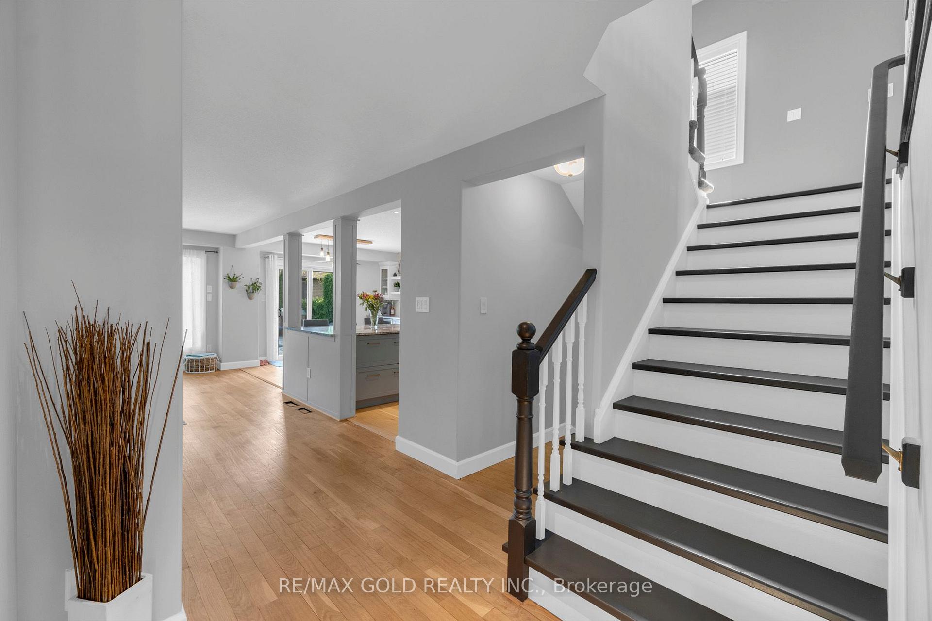 Photo 21 of 239 Park Avenue W, Woolwich — HOMEH