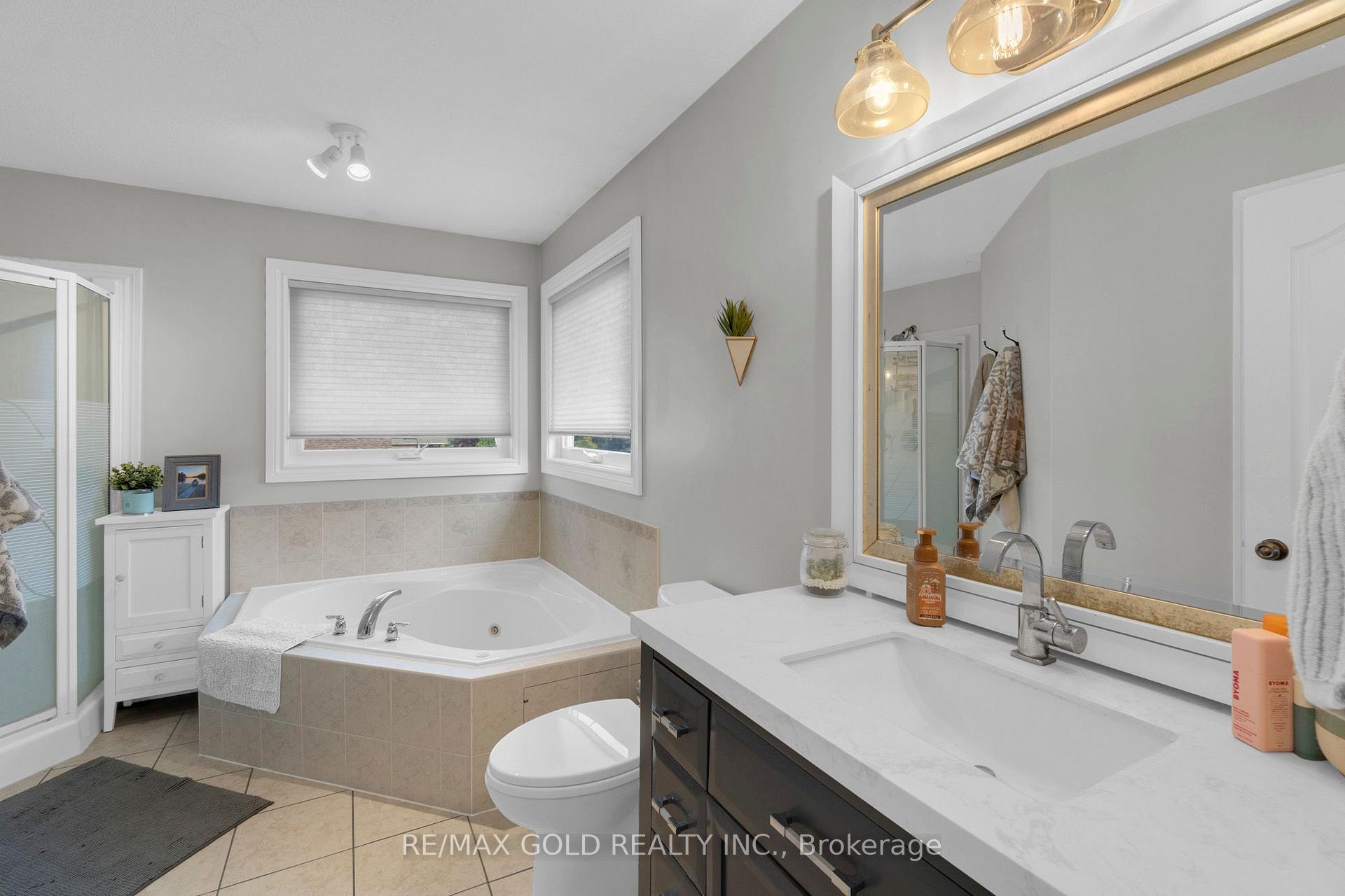 Photo 27 of 239 Park Avenue W, Woolwich — HOMEH