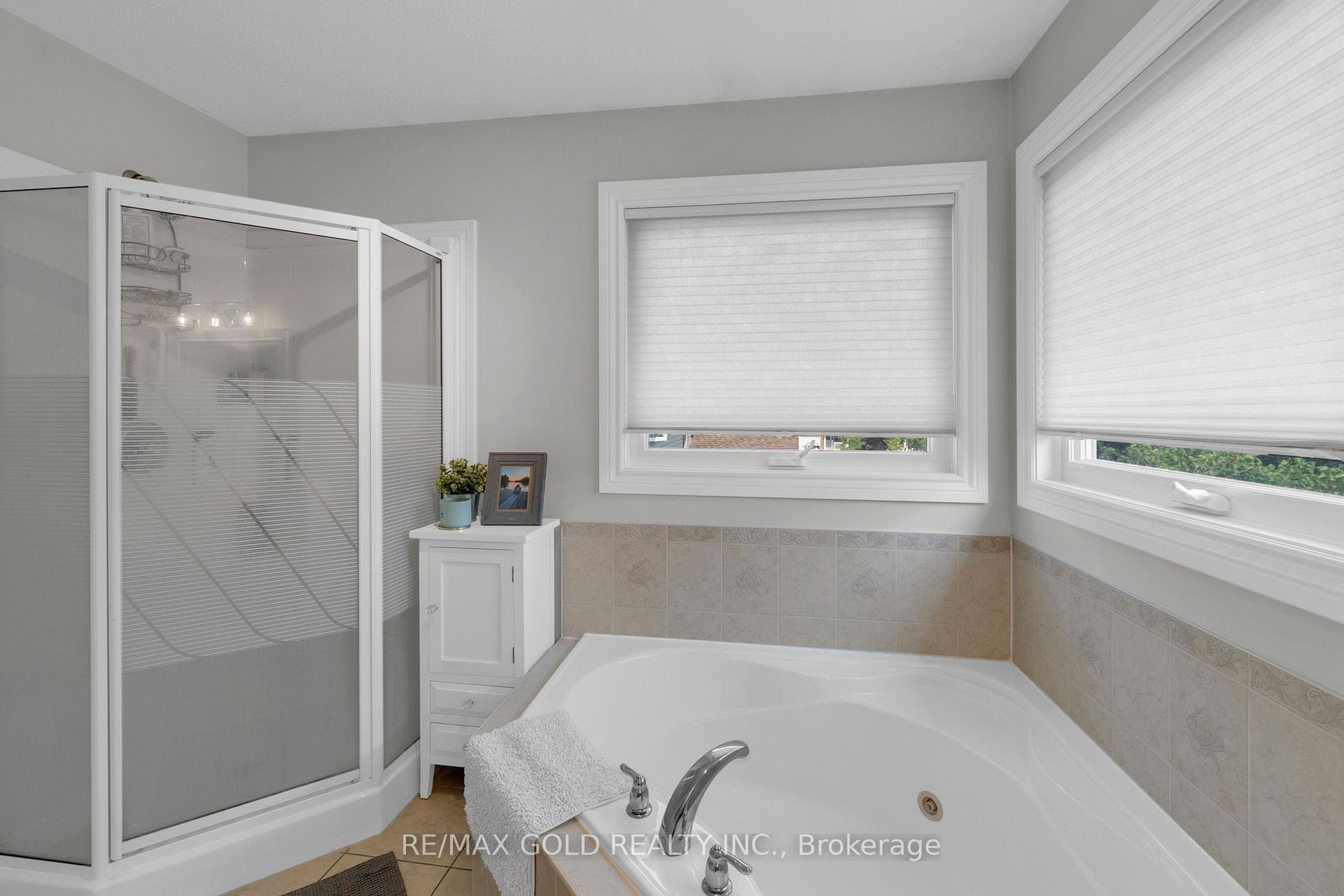 Photo 28 of 239 Park Avenue W, Woolwich — HOMEH
