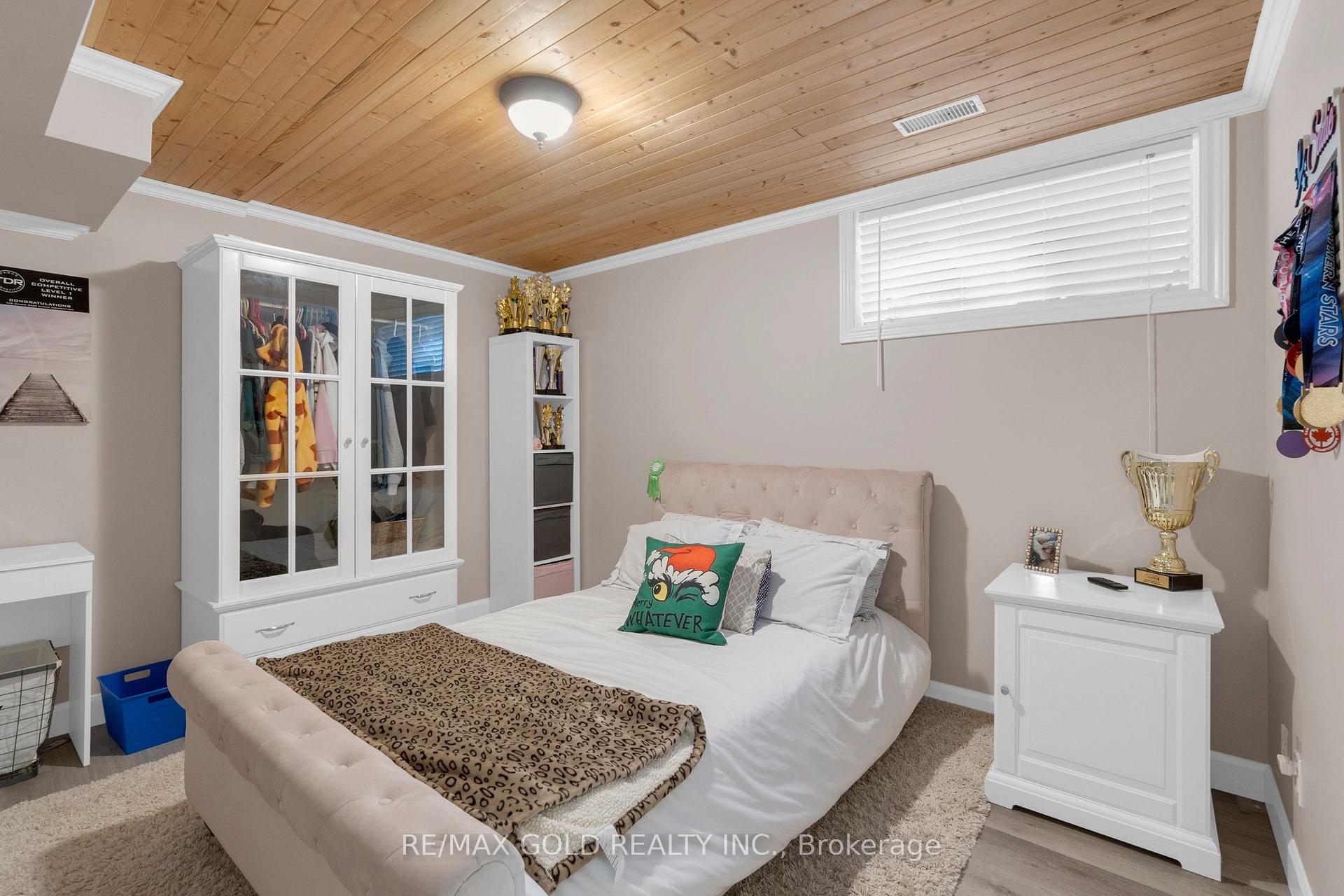 Photo 36 of 239 Park Avenue W, Woolwich — HOMEH
