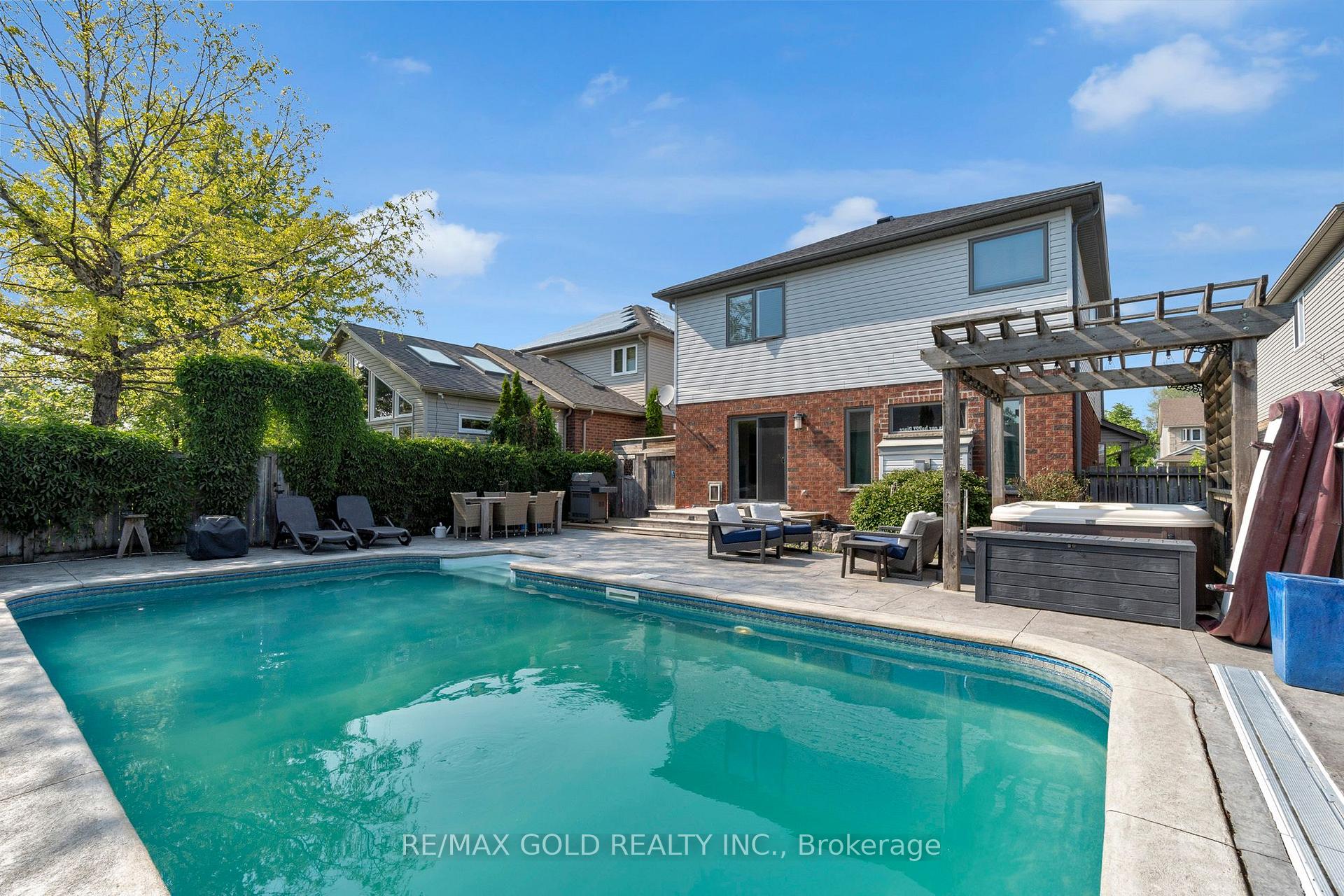 Photo 41 of 239 Park Avenue W, Woolwich — HOMEH