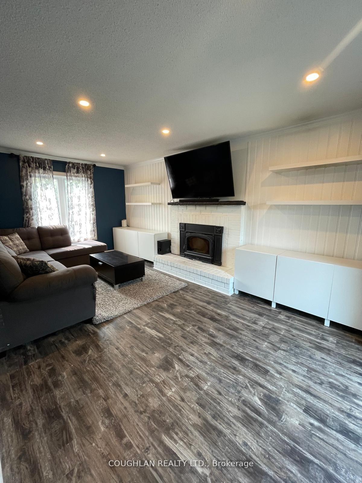 Photo 4 of 12 Horseshoe Drive, Whitby, Blue Grass Meadows — HOMEH