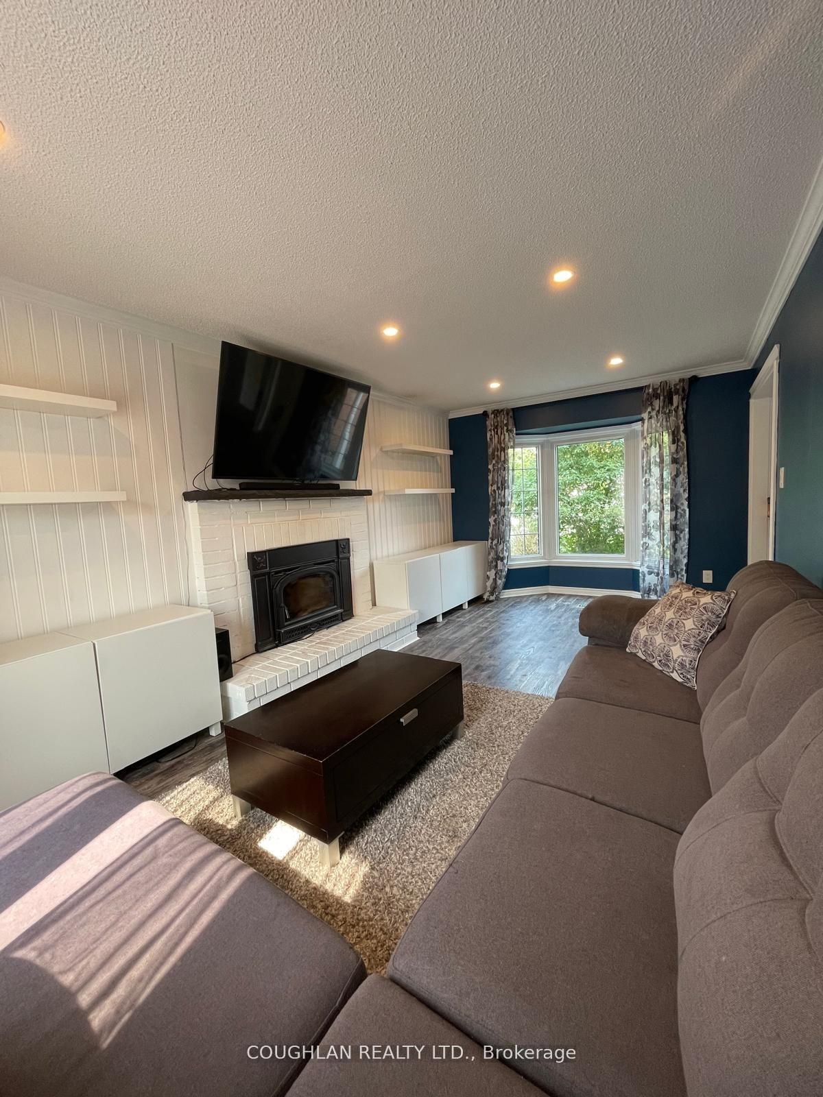 Photo 5 of 12 Horseshoe Drive, Whitby, Blue Grass Meadows — HOMEH