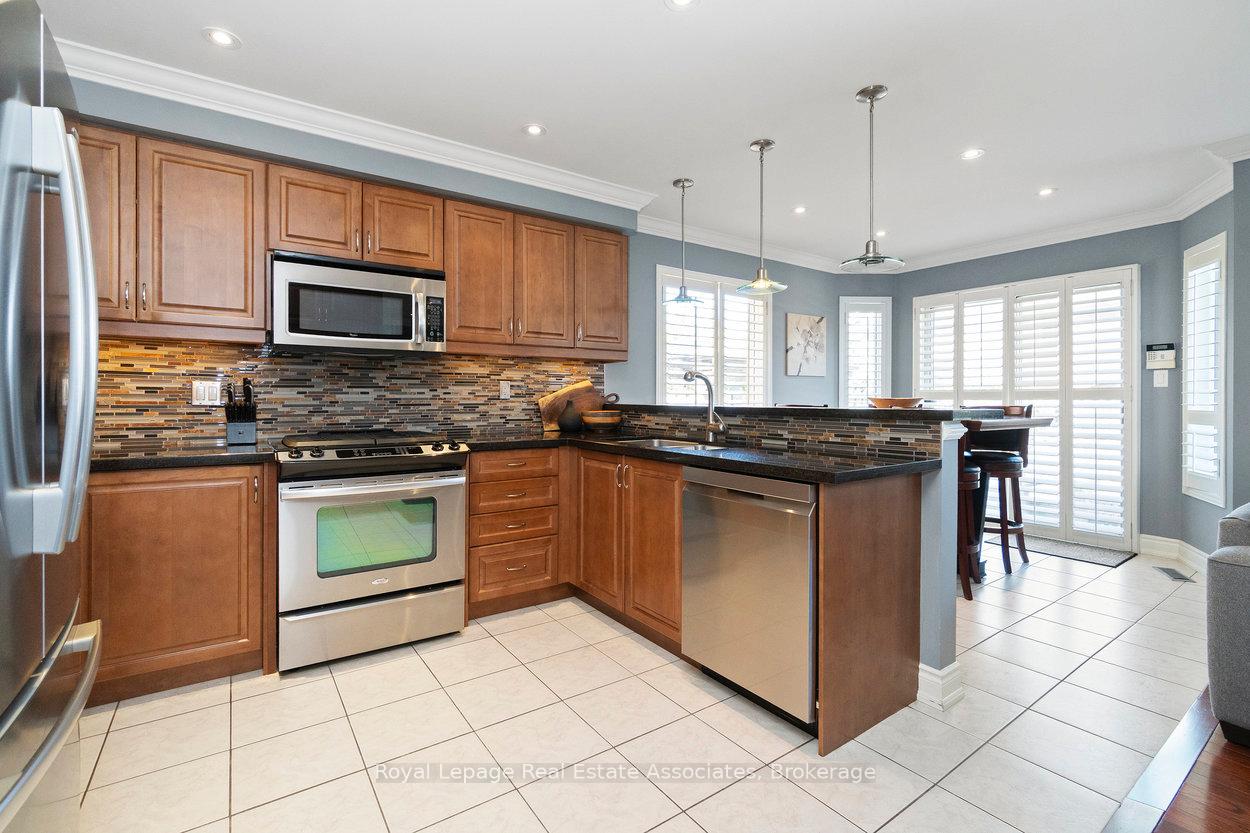 Photo 10 of 29 Marrone Street, Vaughan, Vellore Village — HOMEH