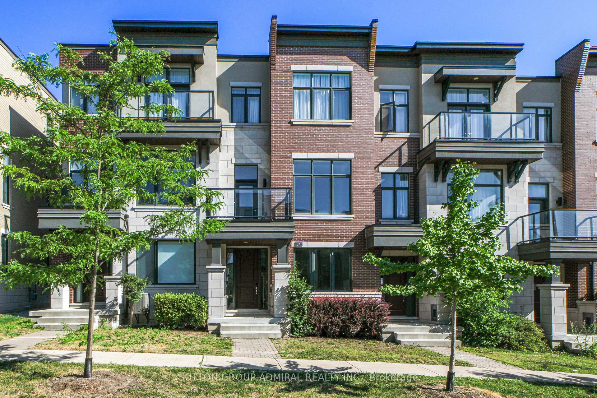 Photo 1 of 24 Carrville Woods Circle, Vaughan, Patterson — HOMEH