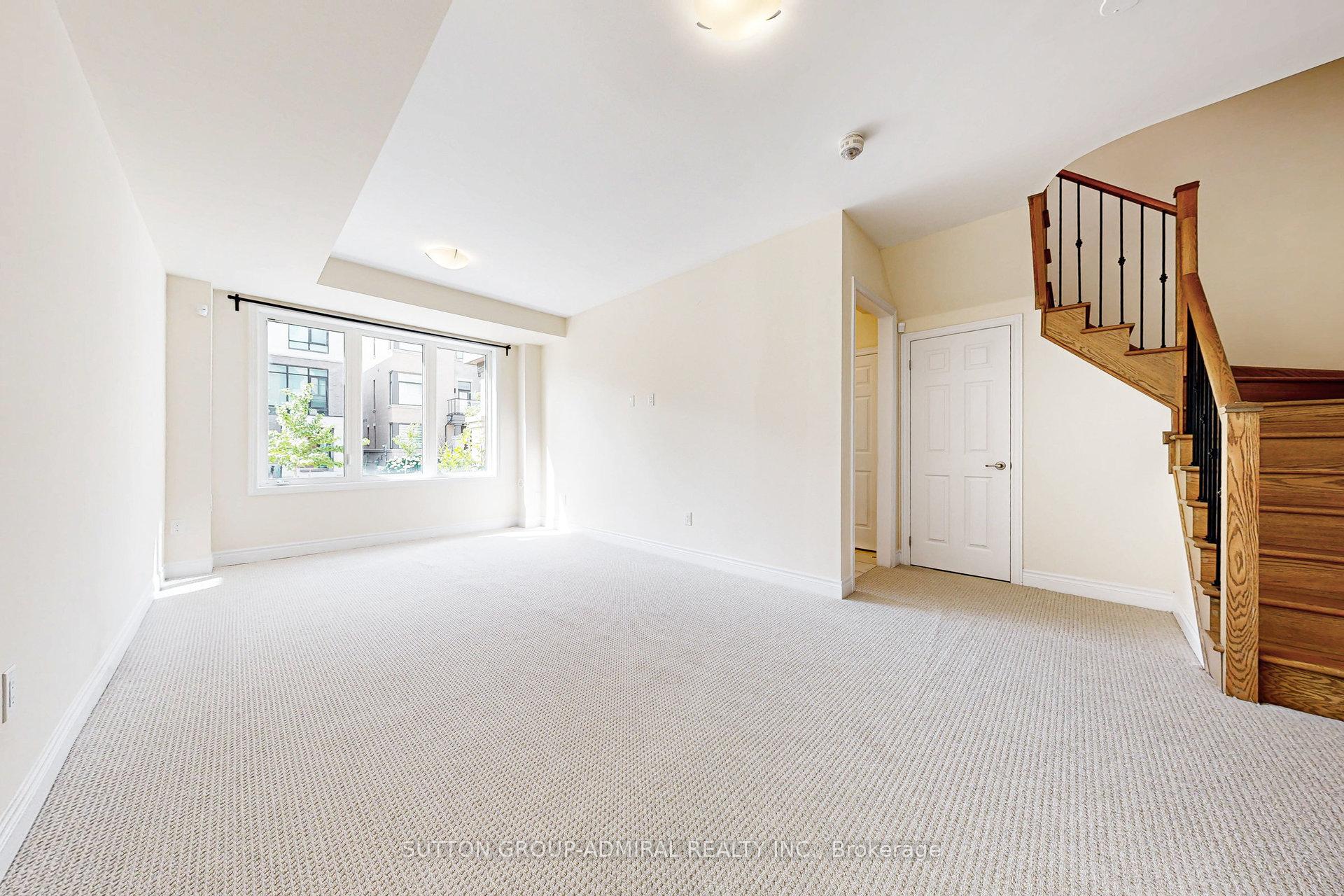 Photo 10 of 24 Carrville Woods Circle, Vaughan, Patterson — HOMEH