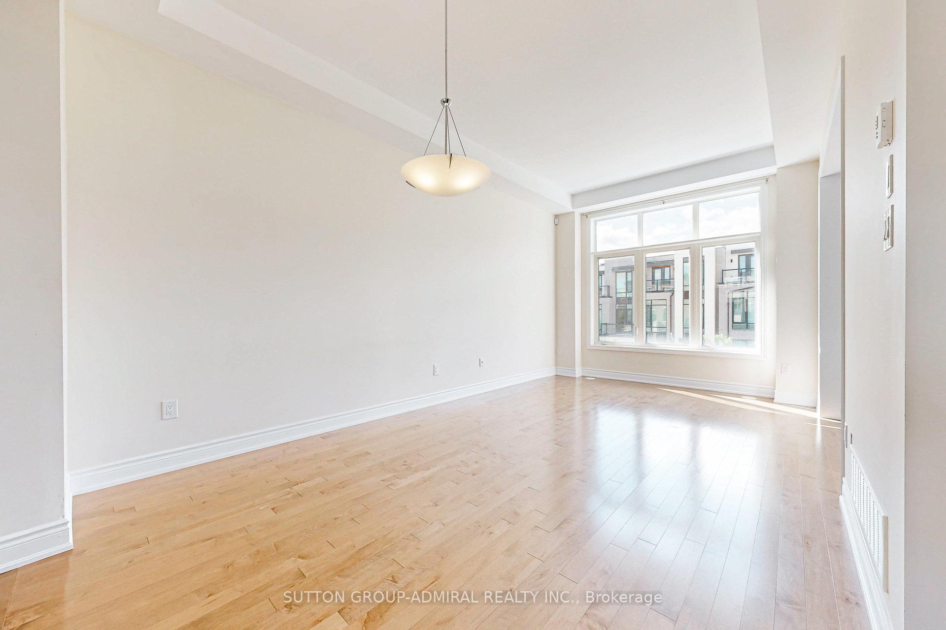 Photo 15 of 24 Carrville Woods Circle, Vaughan, Patterson — HOMEH
