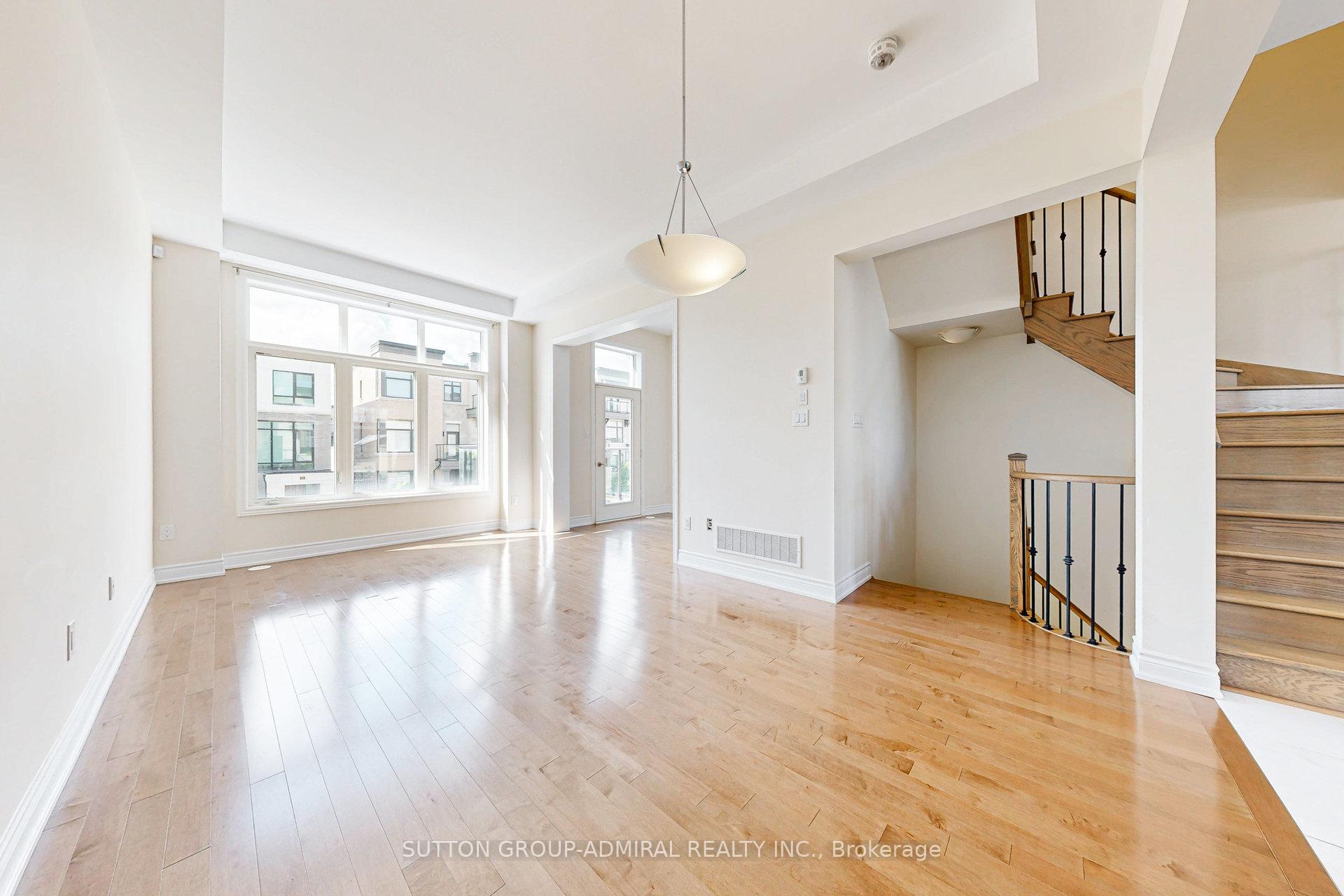 Photo 16 of 24 Carrville Woods Circle, Vaughan, Patterson — HOMEH