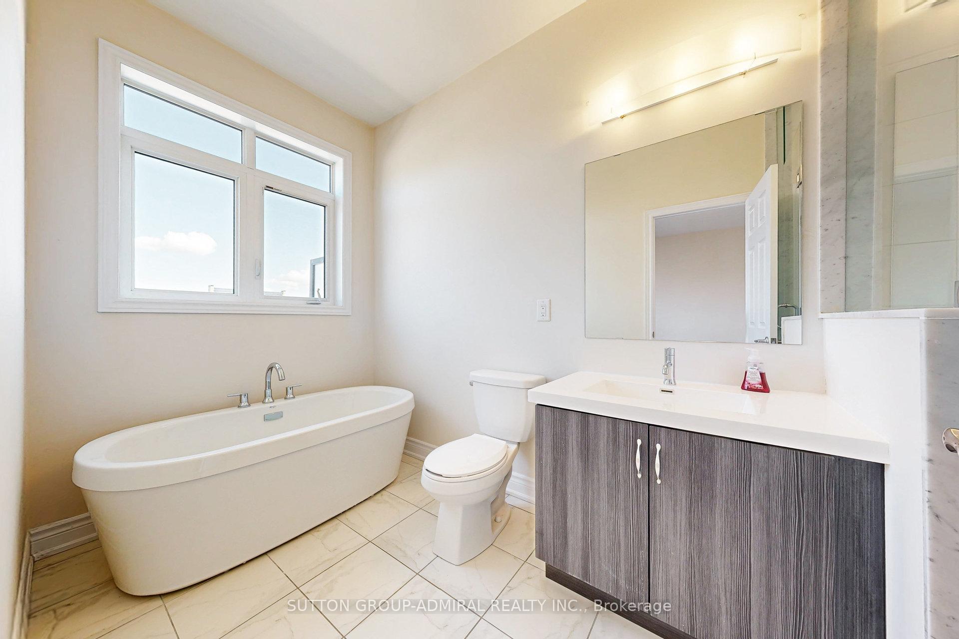 Photo 34 of 24 Carrville Woods Circle, Vaughan, Patterson — HOMEH