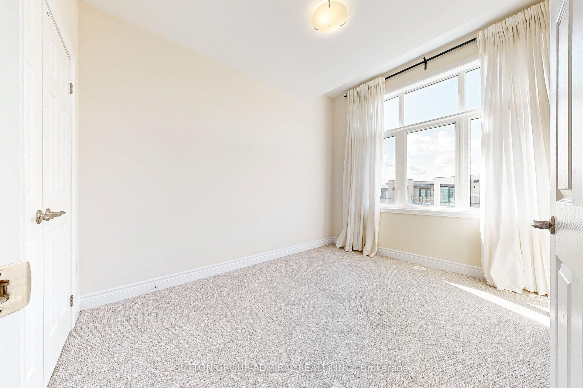 Photo 37 of 24 Carrville Woods Circle, Vaughan, Patterson — HOMEH