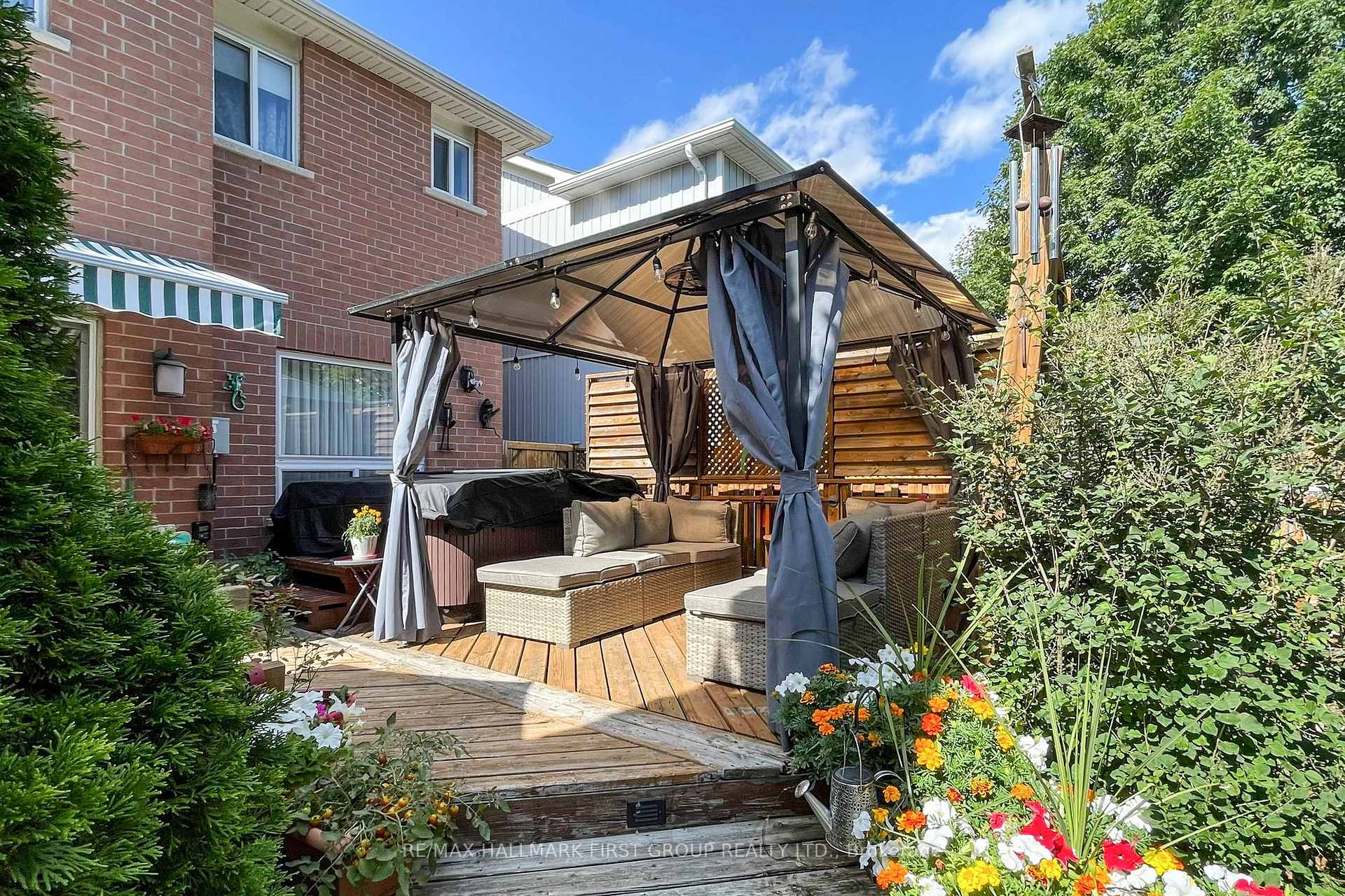 Photo 10 of 33 Wessex Drive, Whitby, Brooklin — HOMEH