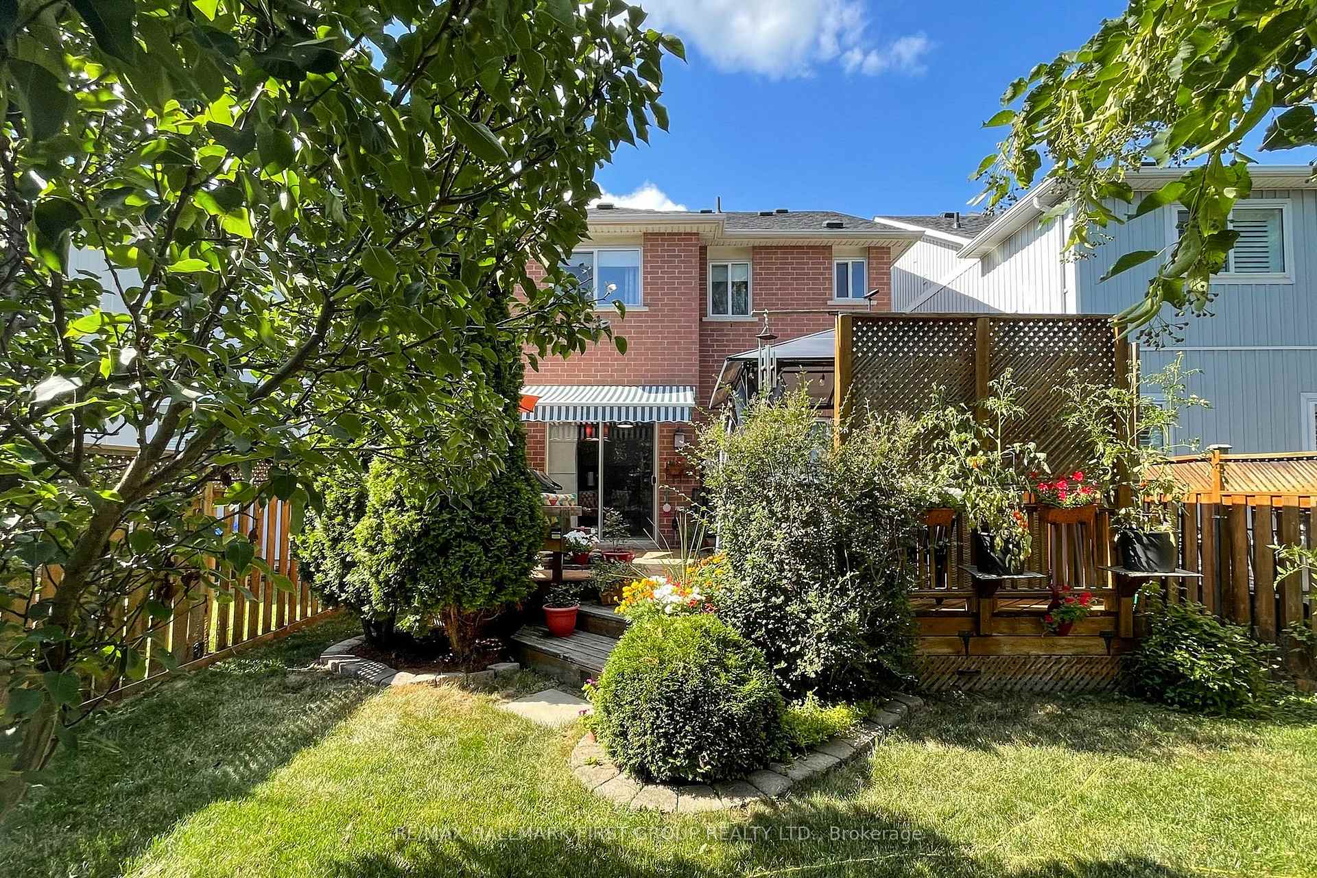 Photo 16 of 33 Wessex Drive, Whitby, Brooklin — HOMEH