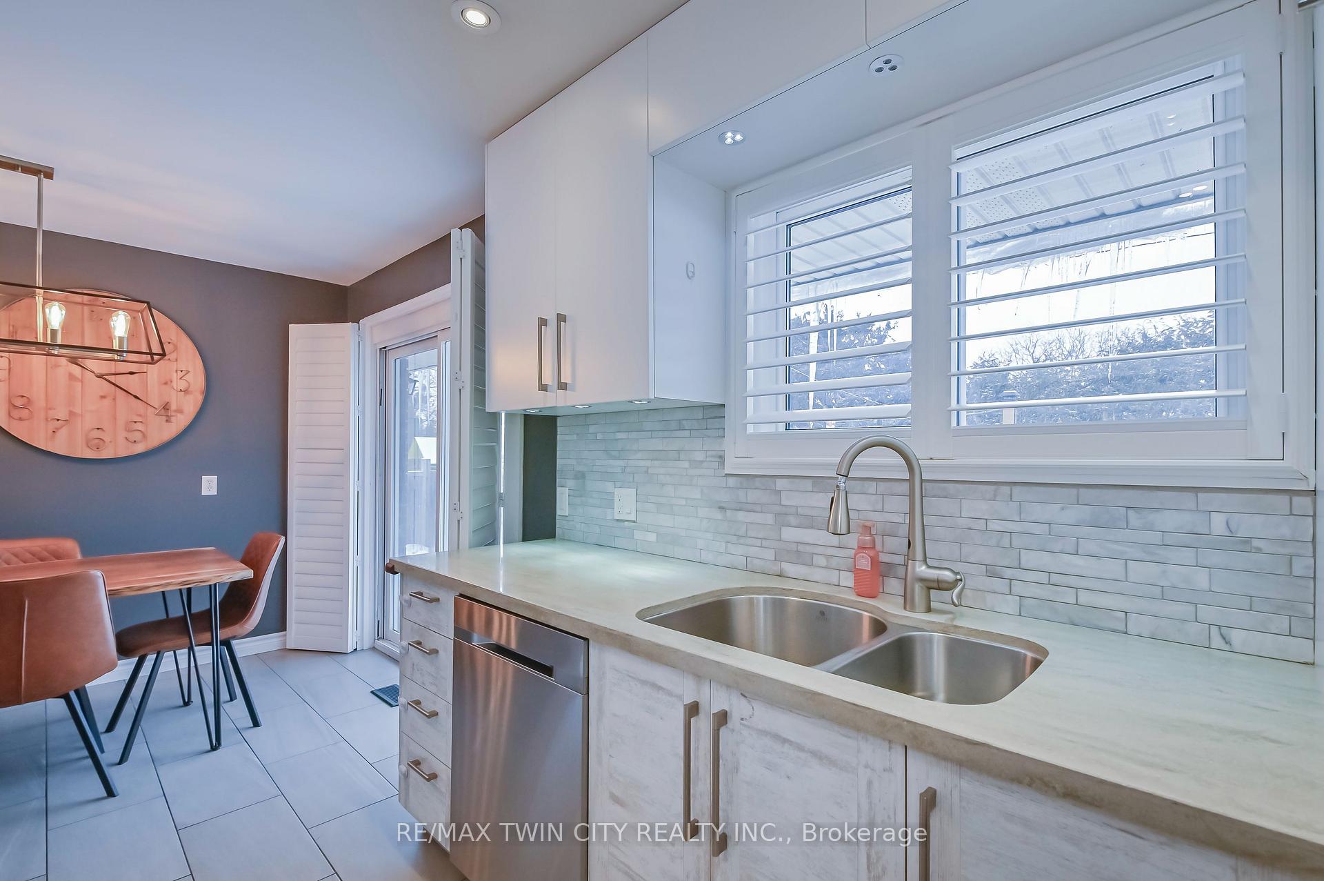 Photo 12 of 214 Winfield Avenue, Waterloo — HOMEH