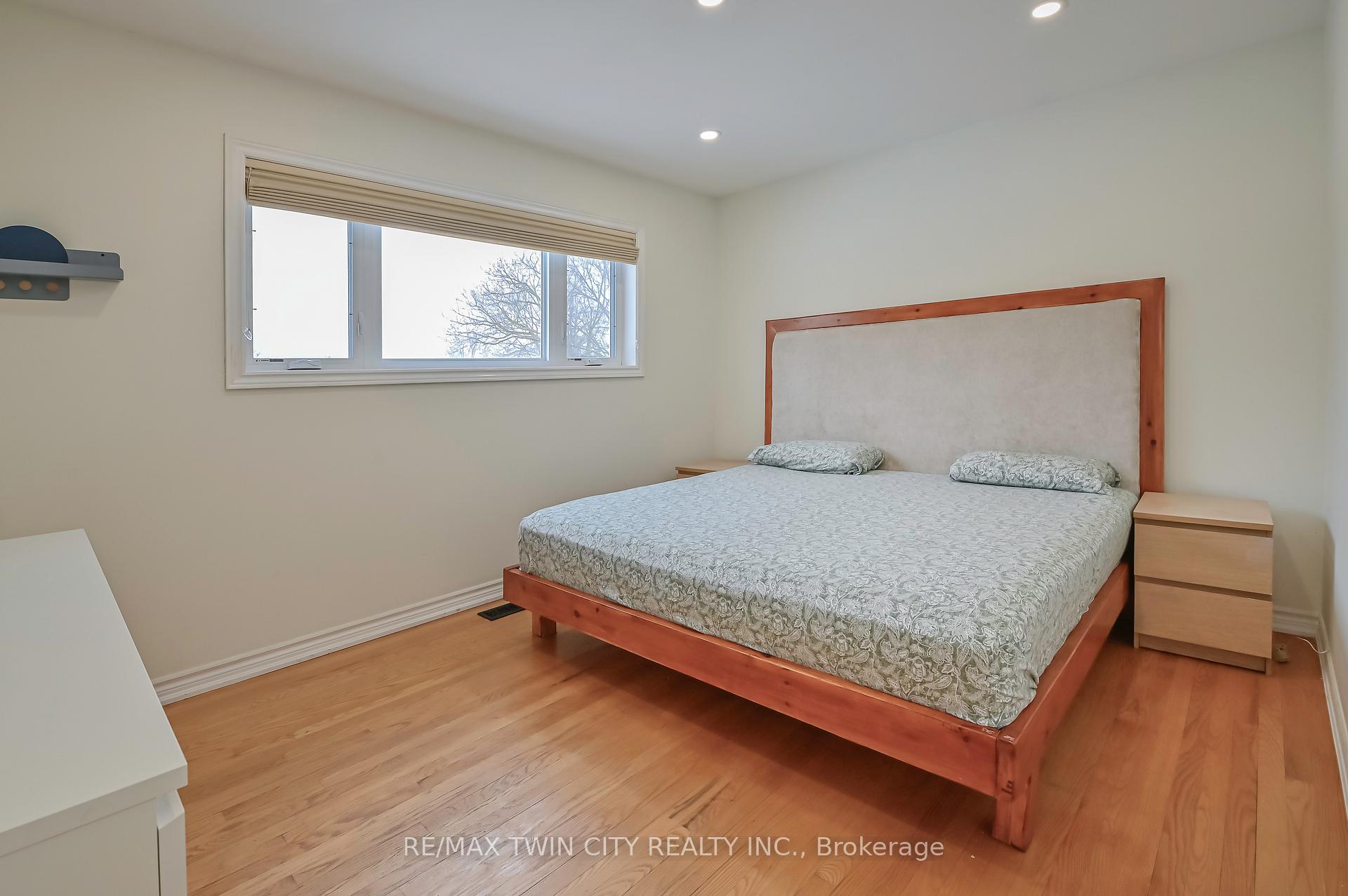 Photo 17 of 214 Winfield Avenue, Waterloo — HOMEH