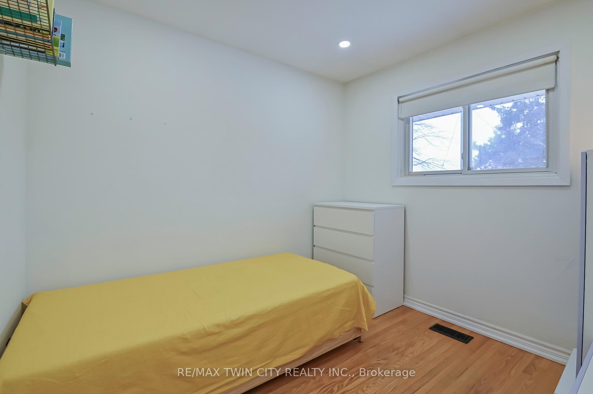 Photo 24 of 214 Winfield Avenue, Waterloo — HOMEH