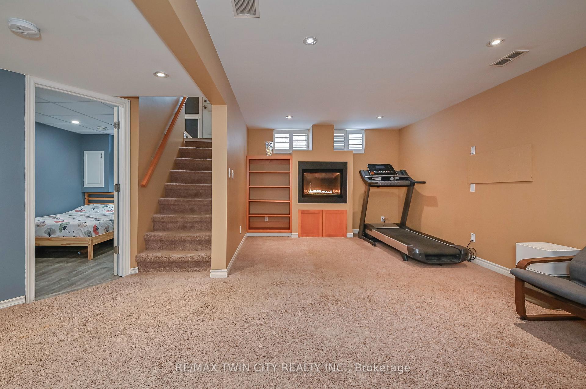 Photo 32 of 214 Winfield Avenue, Waterloo — HOMEH