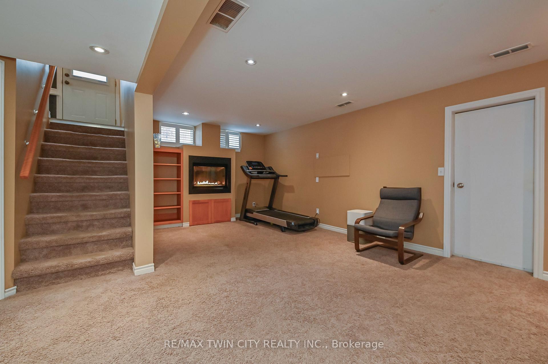Photo 37 of 214 Winfield Avenue, Waterloo — HOMEH