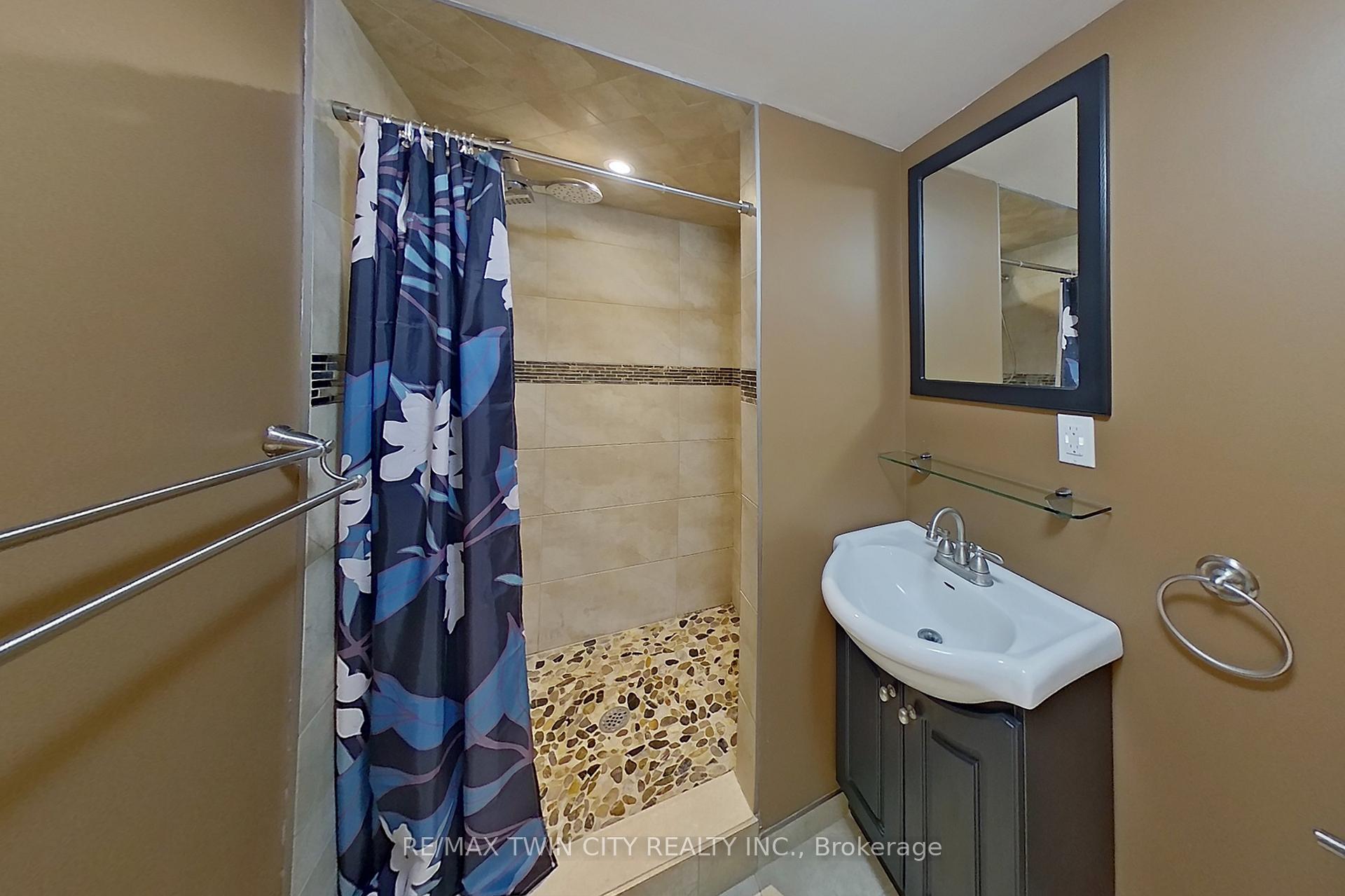 Photo 38 of 214 Winfield Avenue, Waterloo — HOMEH