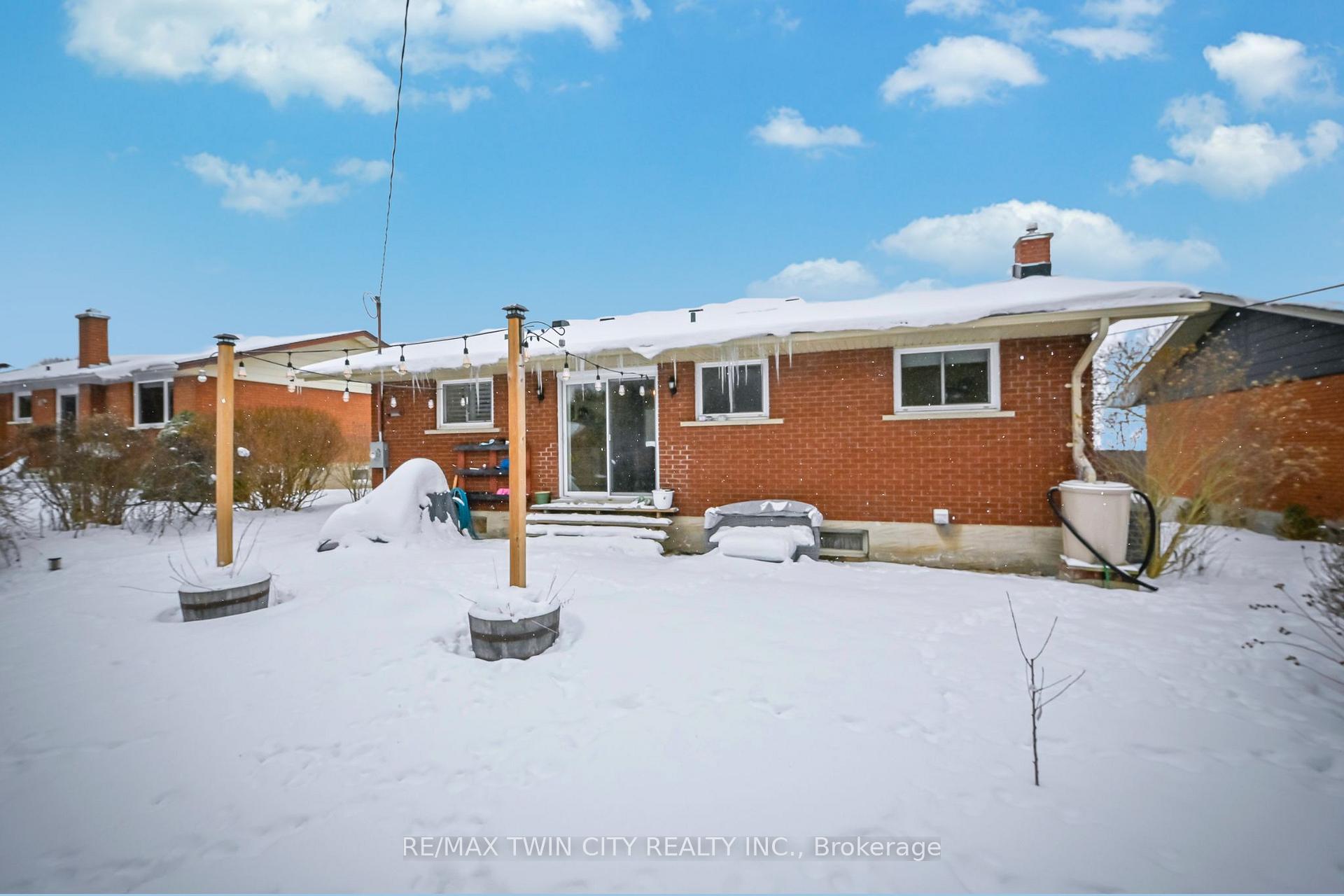 Photo 43 of 214 Winfield Avenue, Waterloo — HOMEH