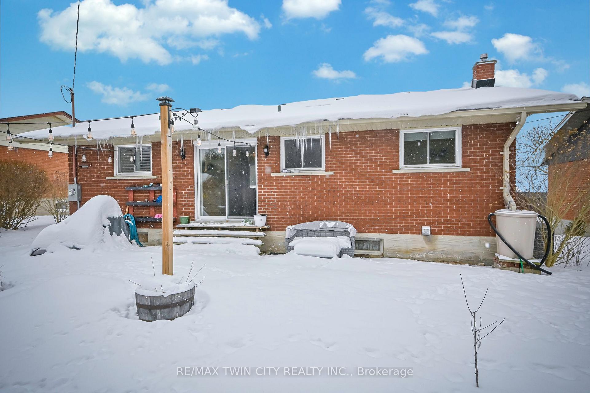 Photo 44 of 214 Winfield Avenue, Waterloo — HOMEH