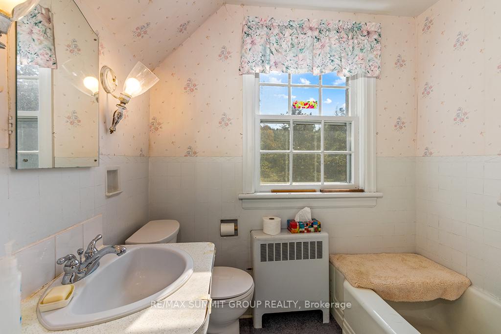 Photo 23 of 403560 Grey Road 4, West Grey — HOMEH
