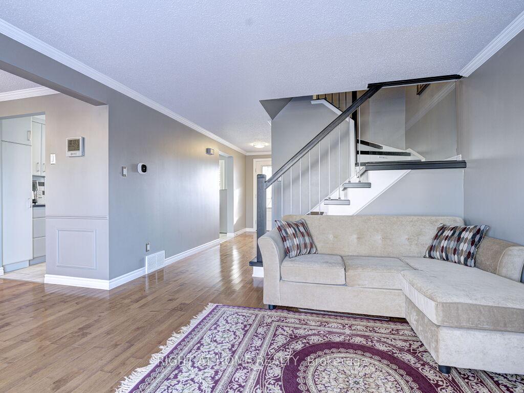 Photo 6 of 548 Westvale Drive, Waterloo — HOMEH