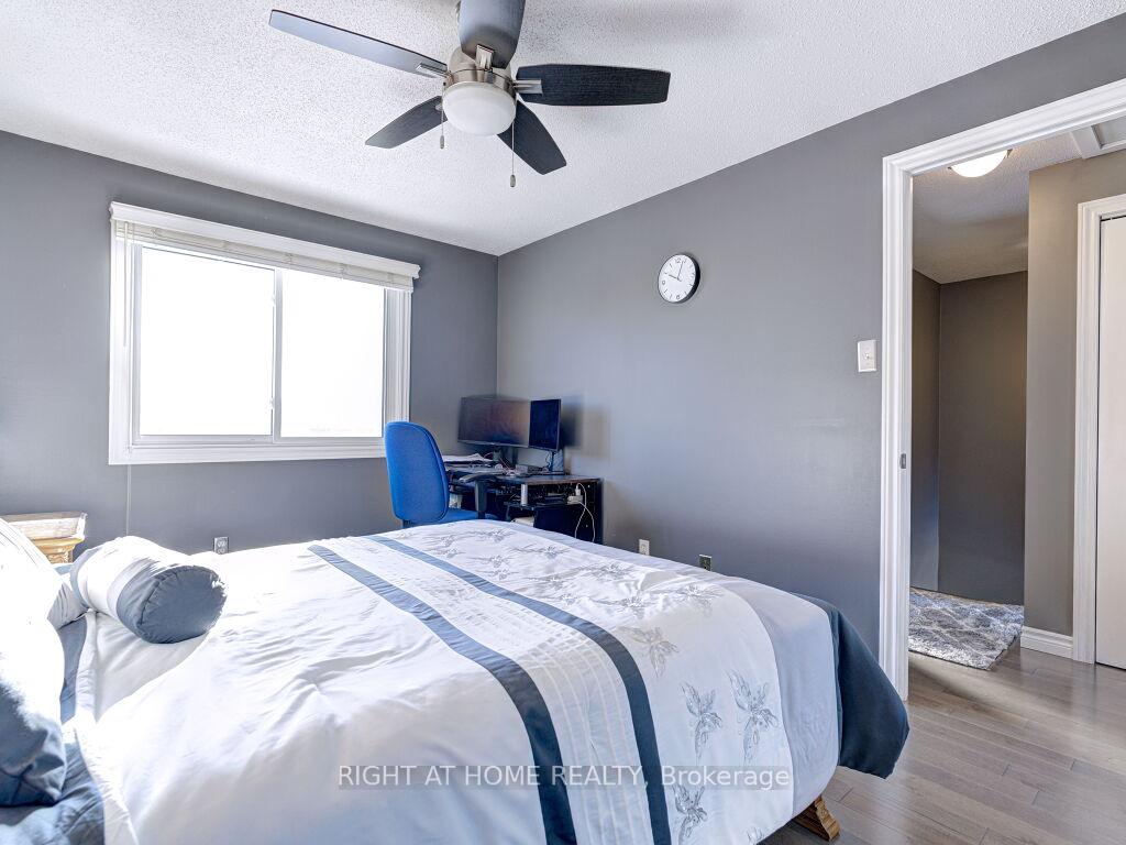 Photo 16 of 548 Westvale Drive, Waterloo — HOMEH