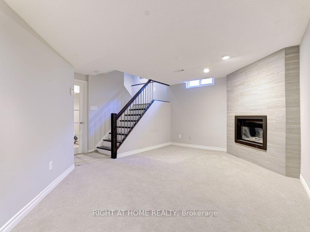 Photo 22 of 548 Westvale Drive, Waterloo — HOMEH