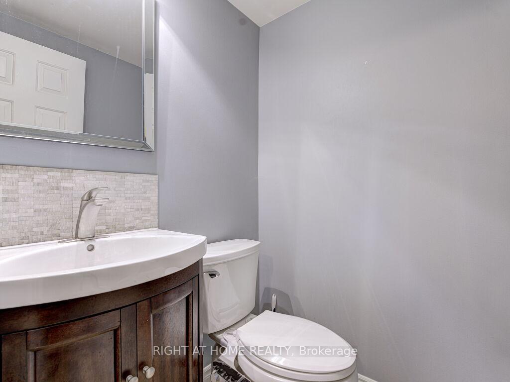 Photo 25 of 548 Westvale Drive, Waterloo — HOMEH