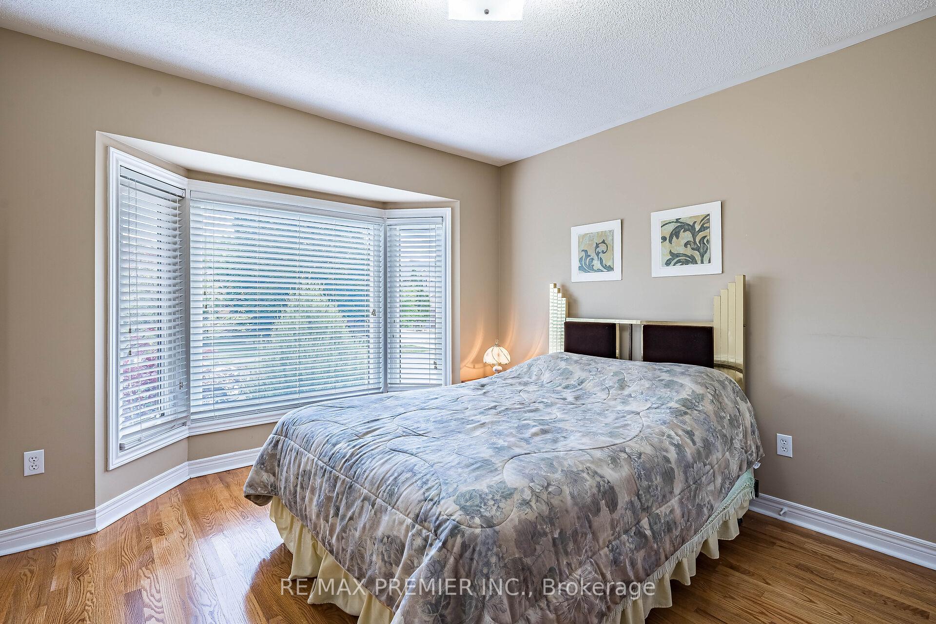 Photo 16 of 457 Glenkindie Avenue, Vaughan, Maple — HOMEH