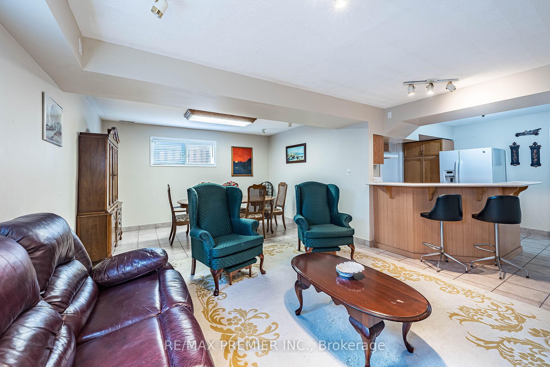 Photo 19 of 457 Glenkindie Avenue, Vaughan, Maple — HOMEH