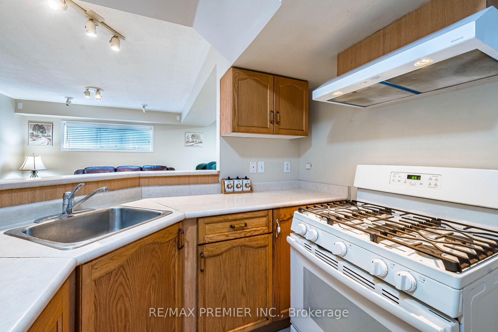 Photo 22 of 457 Glenkindie Avenue, Vaughan, Maple — HOMEH