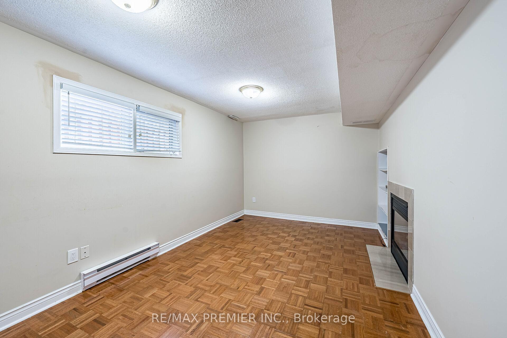 Photo 23 of 457 Glenkindie Avenue, Vaughan, Maple — HOMEH