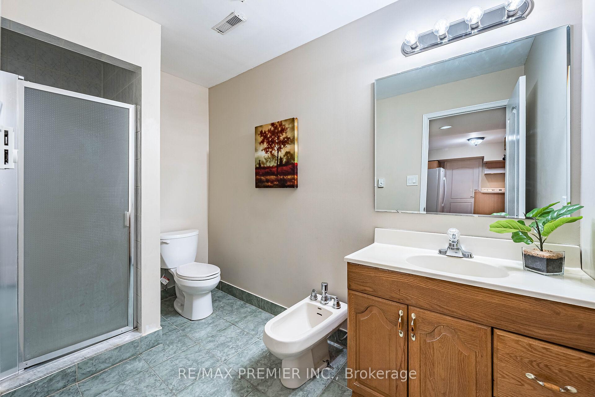 Photo 24 of 457 Glenkindie Avenue, Vaughan, Maple — HOMEH