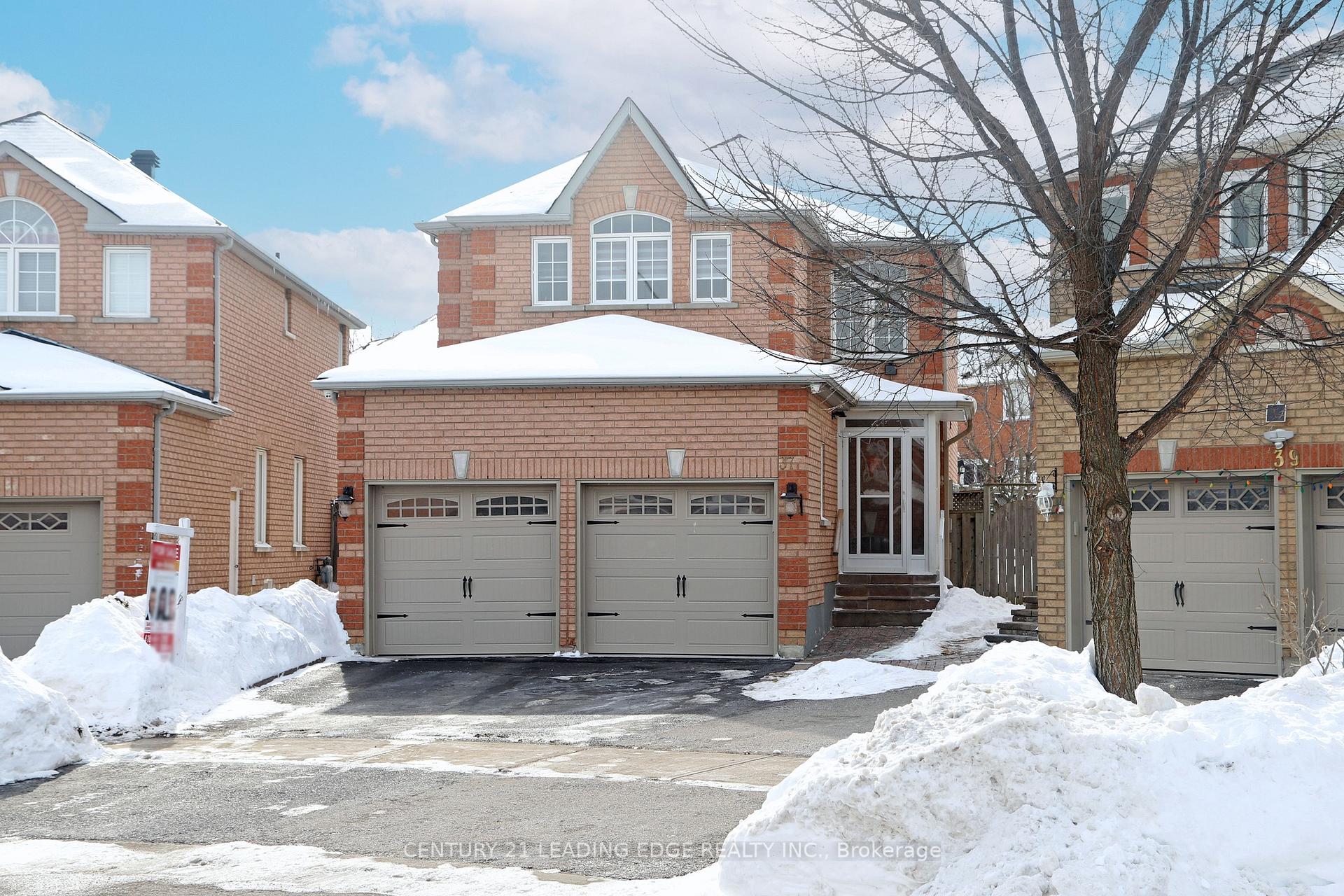 Photo 2 of 37 Stella Drive, Markham, Middlefield — HOMEH