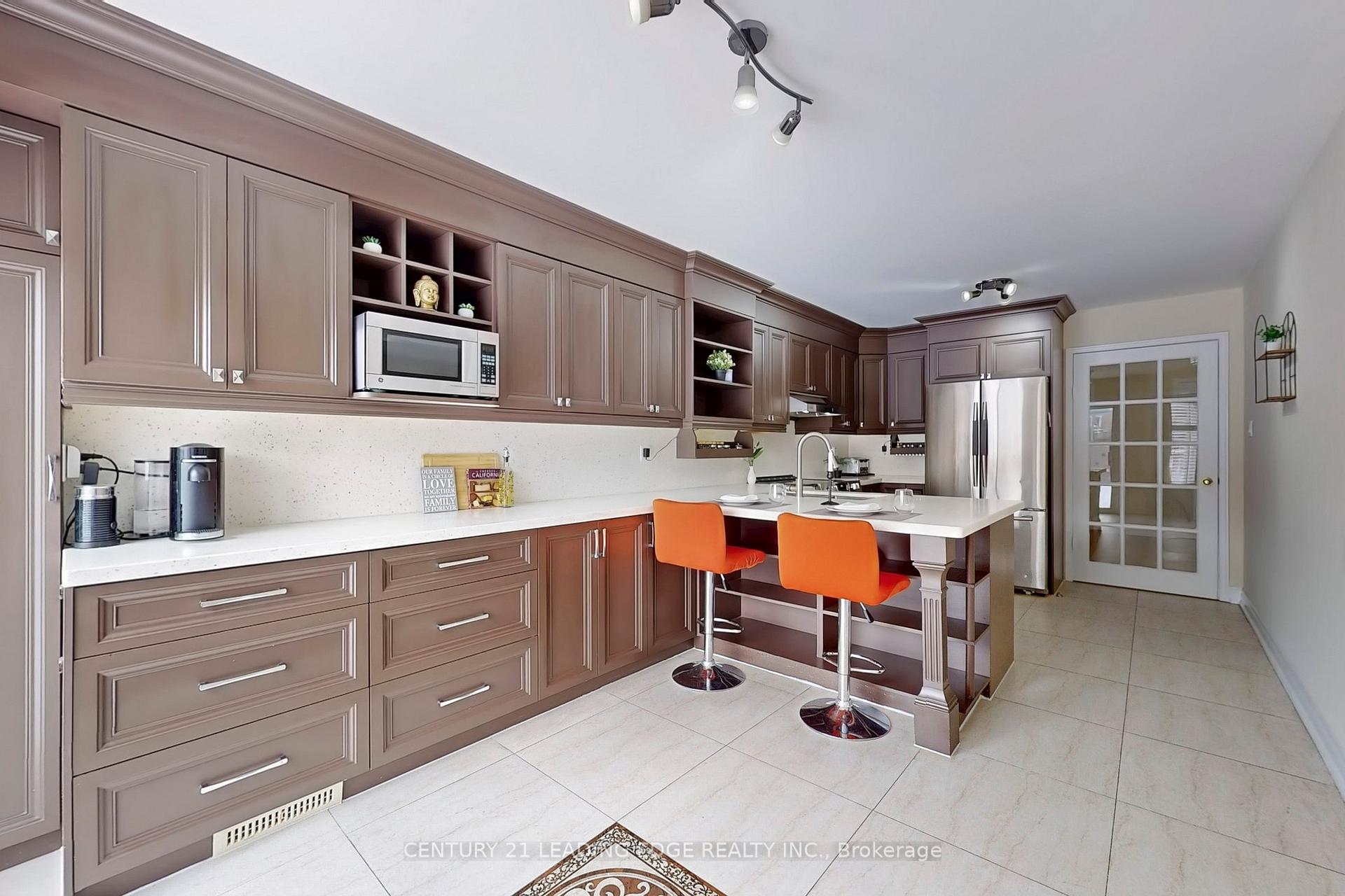 Photo 11 of 37 Stella Drive, Markham, Middlefield — HOMEH