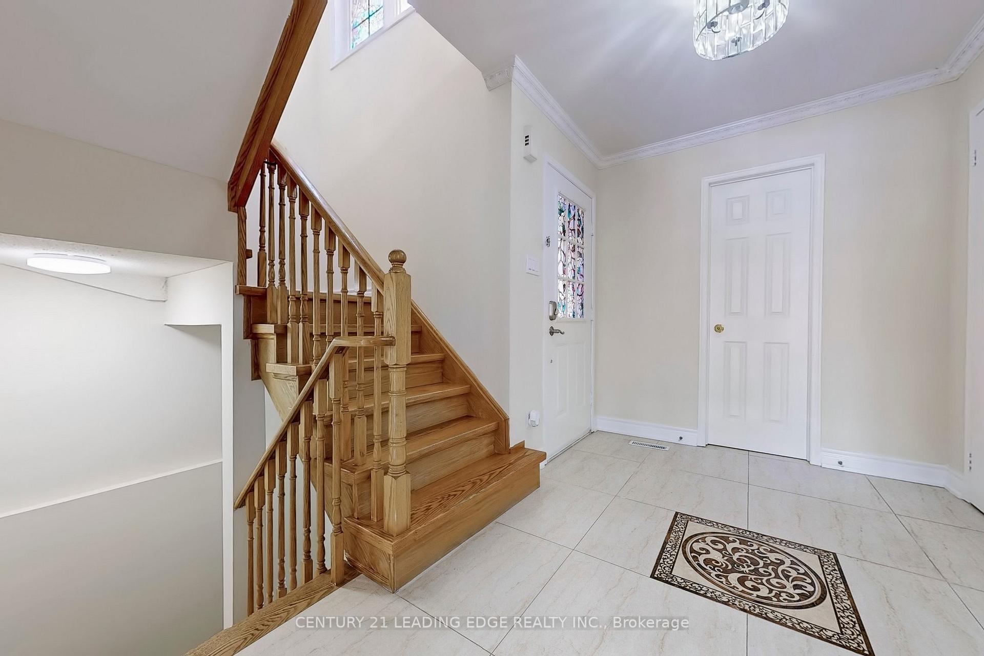 Photo 18 of 37 Stella Drive, Markham, Middlefield — HOMEH