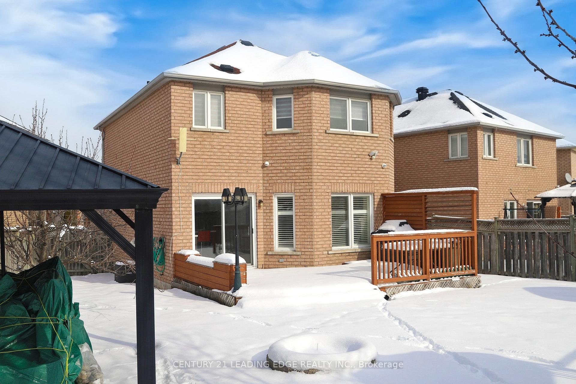 Photo 33 of 37 Stella Drive, Markham, Middlefield — HOMEH