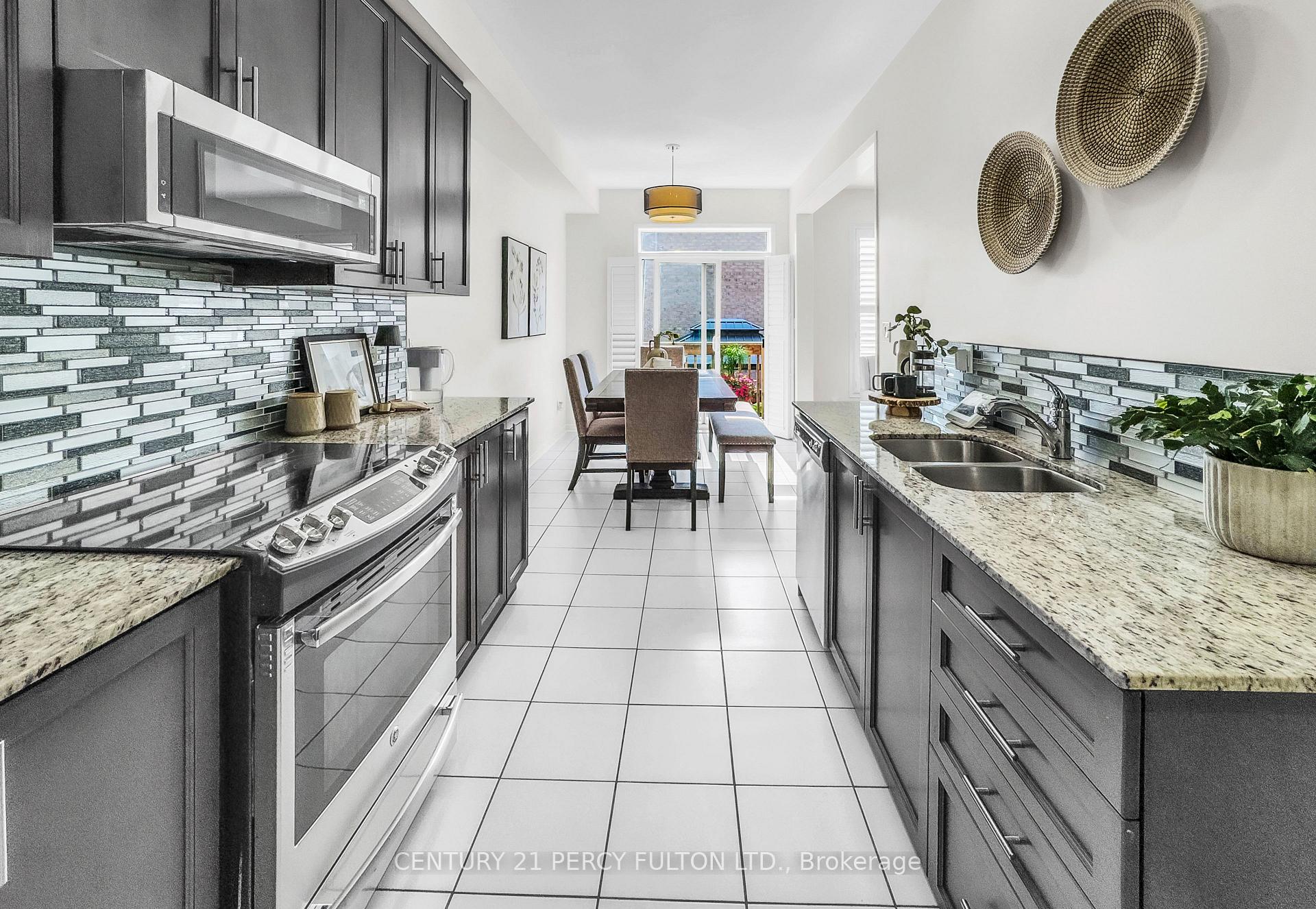 Photo 18 of 49 Rimrock Crescent, Whitby, Williamsburg — HOMEH